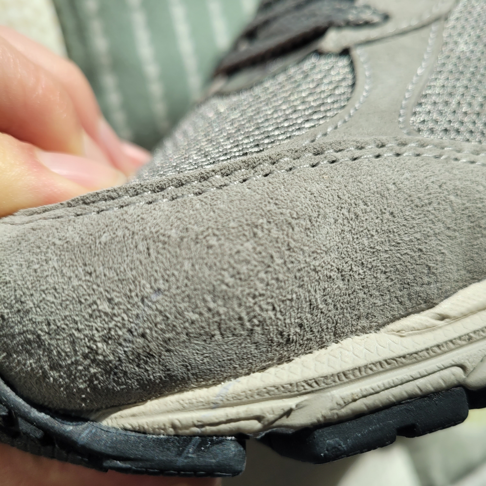 New Balance 2002R Grey 착용 스타일 - 2