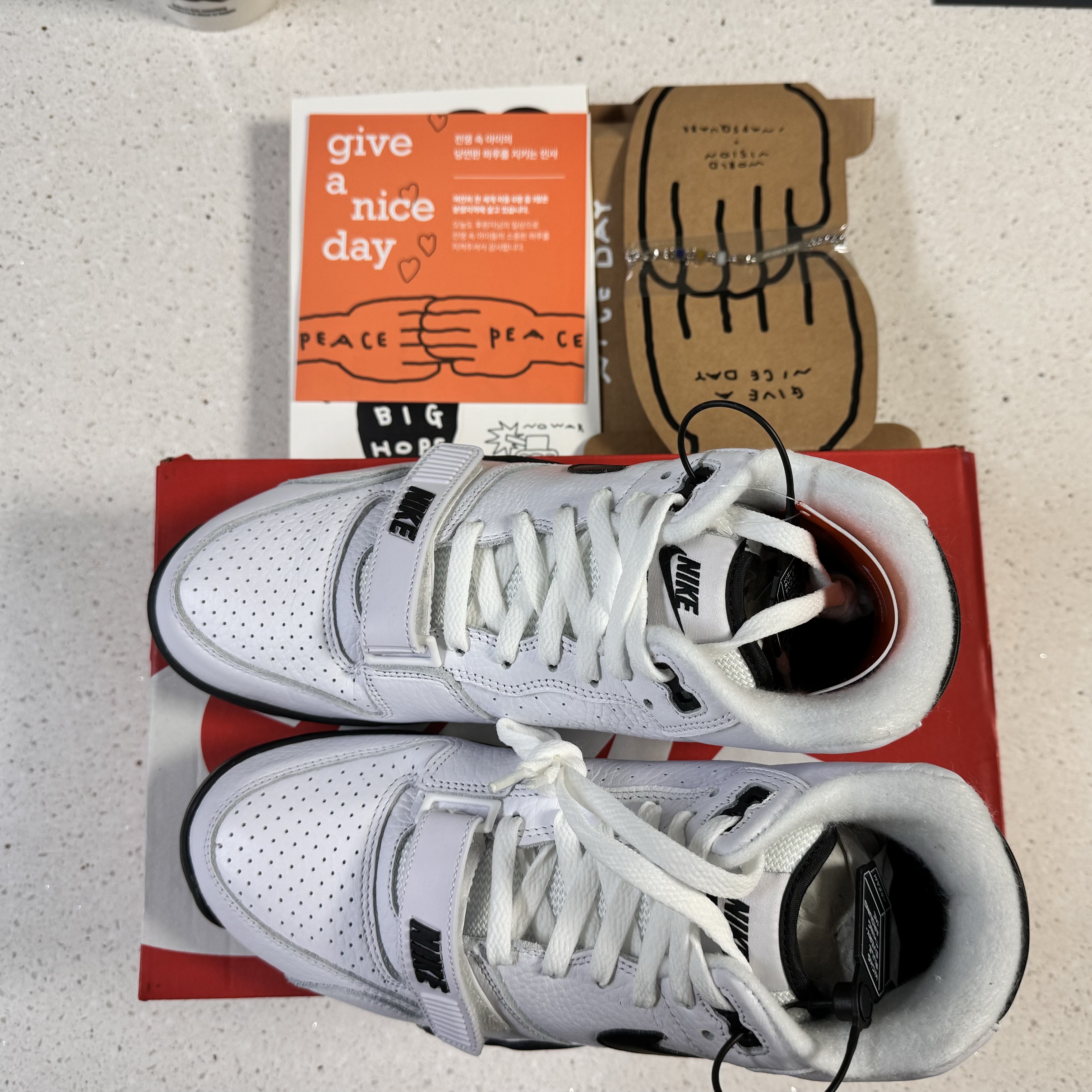 Nike Air Trainer 1 White Black 착용 스타일
