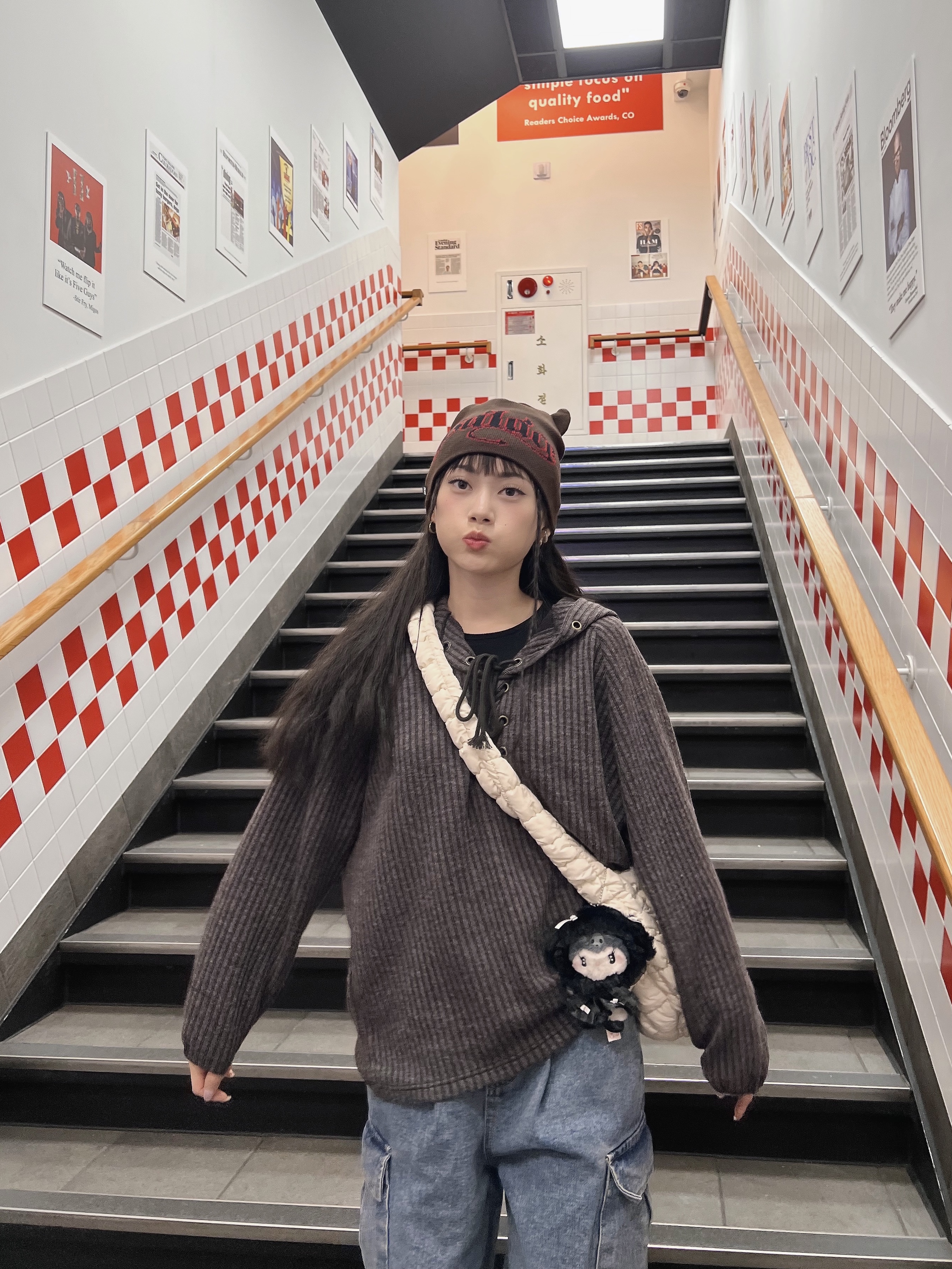 Palace Horny Nein Cuff Beanie Nice Brown - 23FW, COS Quilted Messenger Bag Beige 착용 스타일 - 1