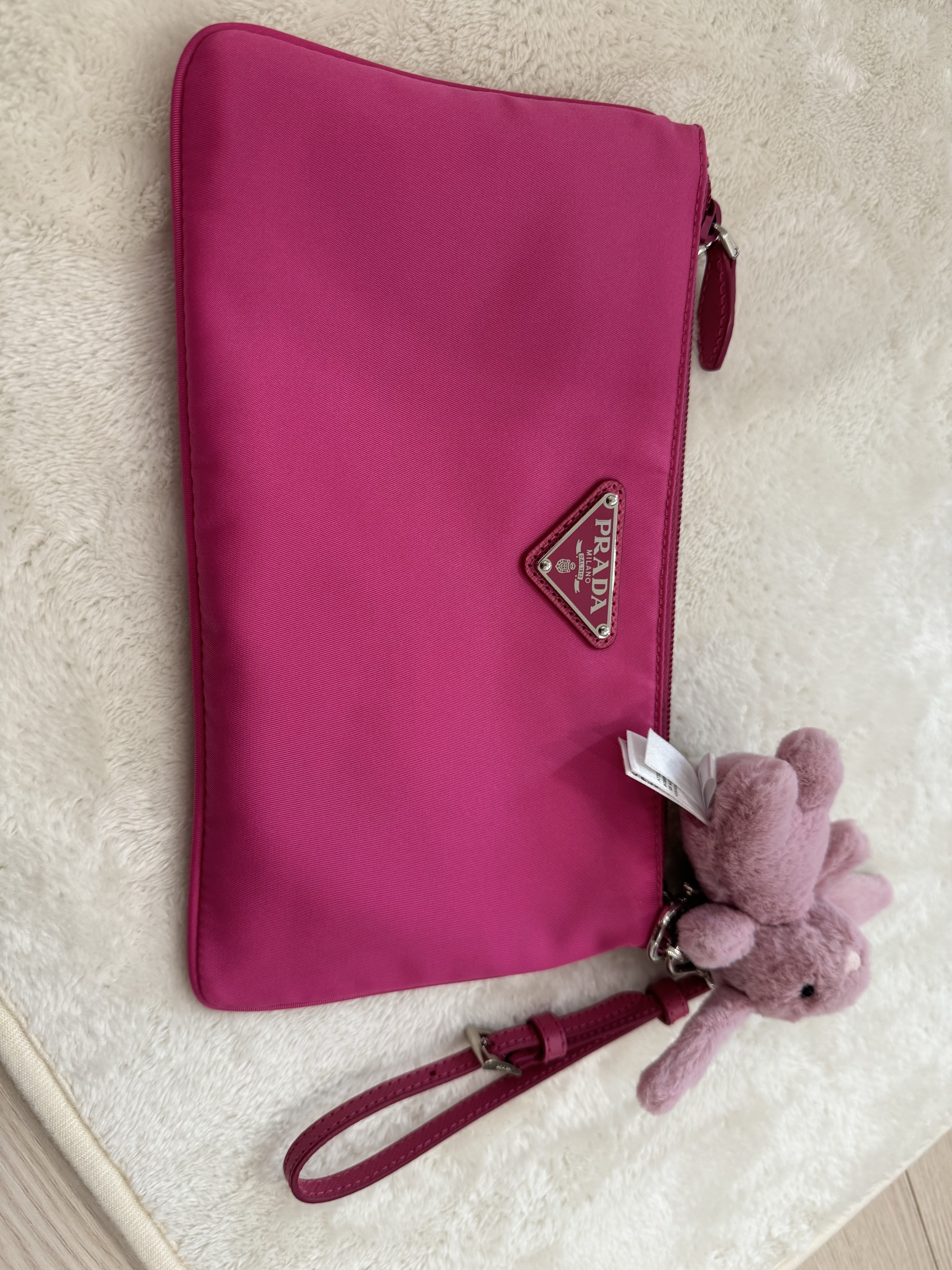 Prada Re-Nylon and Saffiano Leather Pouch Desert Beige 착용 스타일