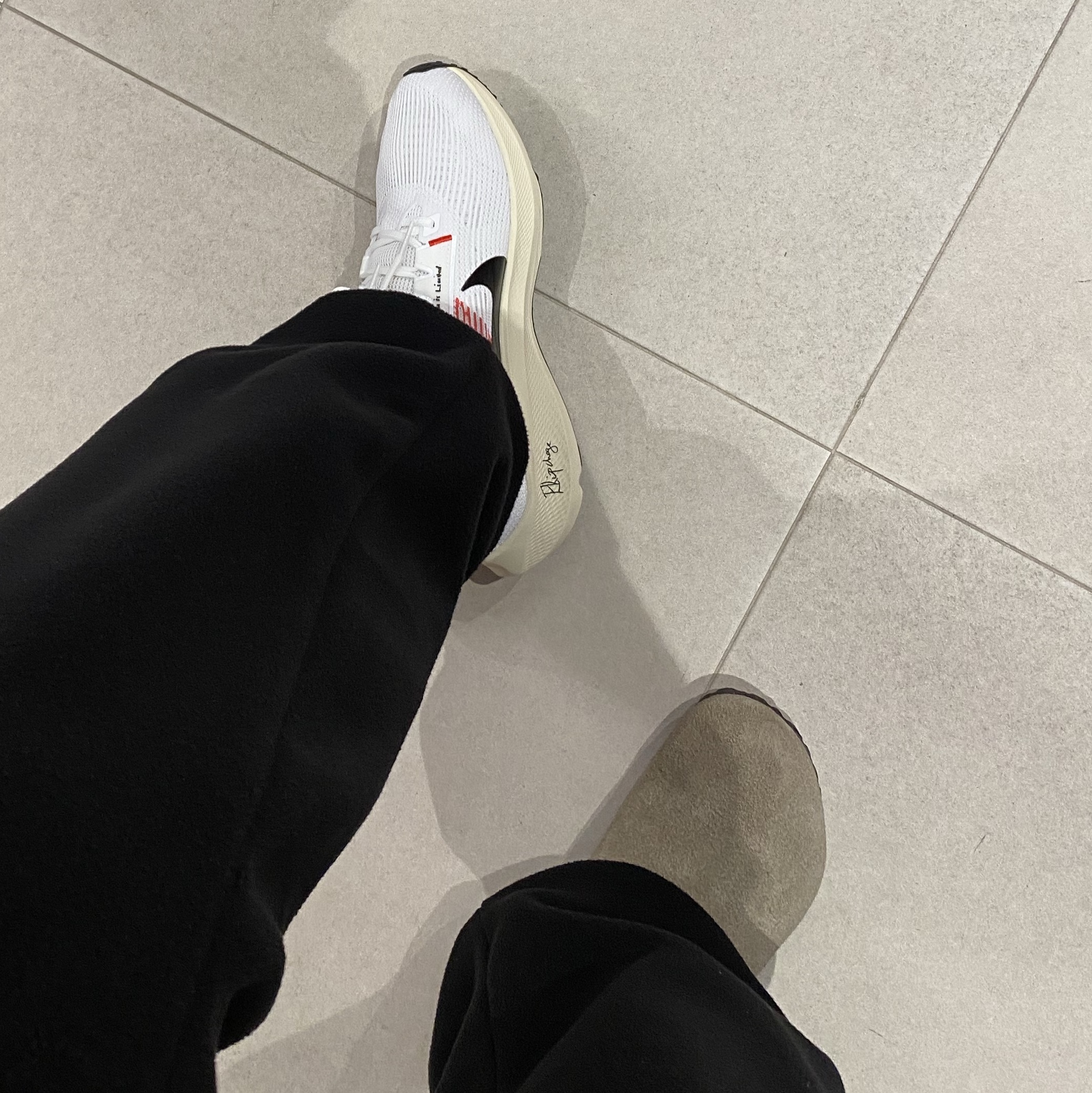 Nike Air Zoom Pegasus 40 Eliud Kipchoge, Birkenstock Boston Soft Footbed Taupe - Regular 착용 스타일 - 4