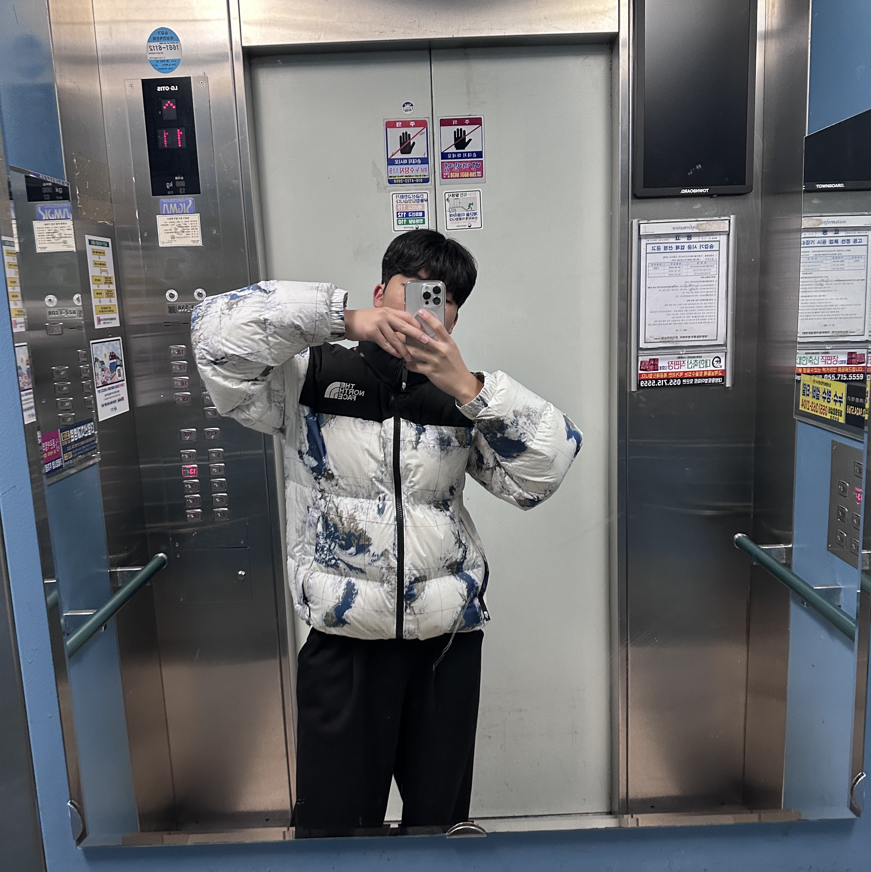 The North Face White Label Novelty Nuptse Down Jacket P White Sand 착용 스타일