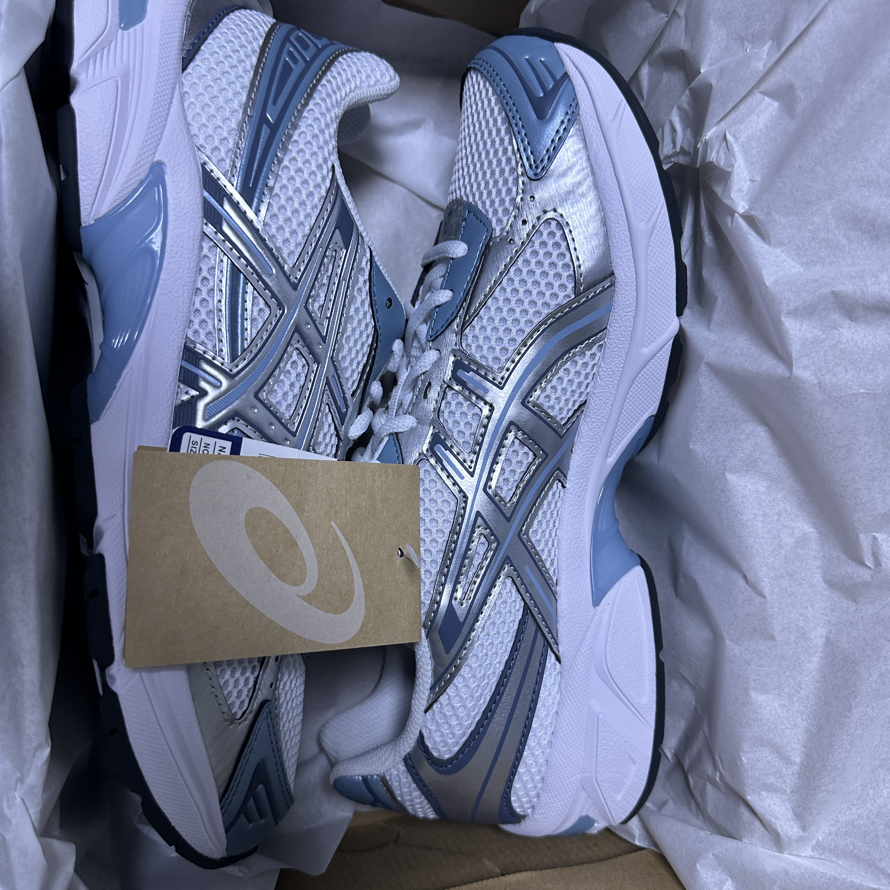 Asics Gel-1130 White Shark Skin 착용 스타일