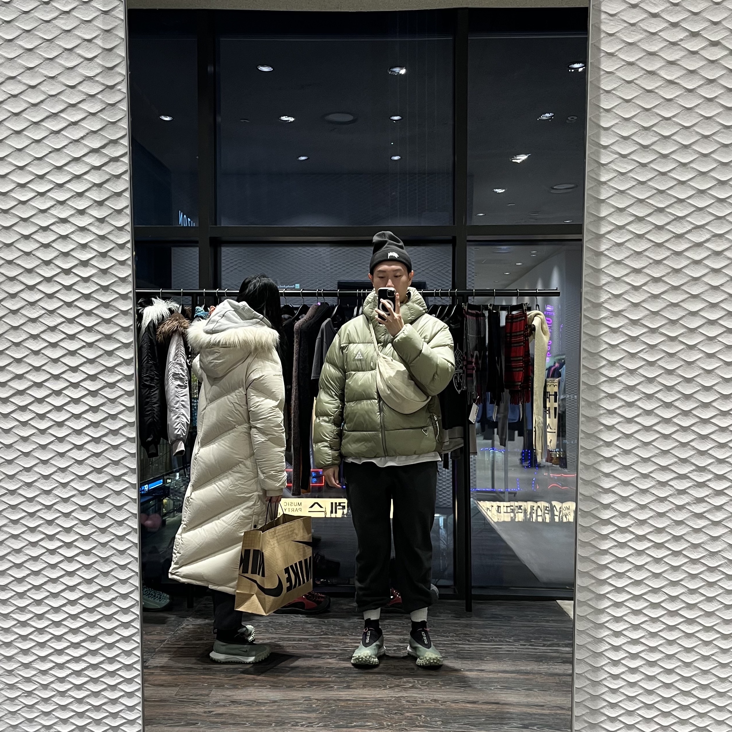 Nike ACG Therma-Fit ADV Lunar Lake Puffer Jacket Light Army - Asia 착용 스타일