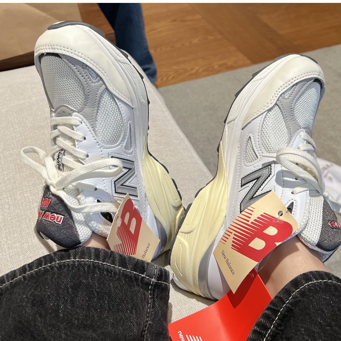New Balance 990v3 Made in USA Sea Salt 착용 스타일