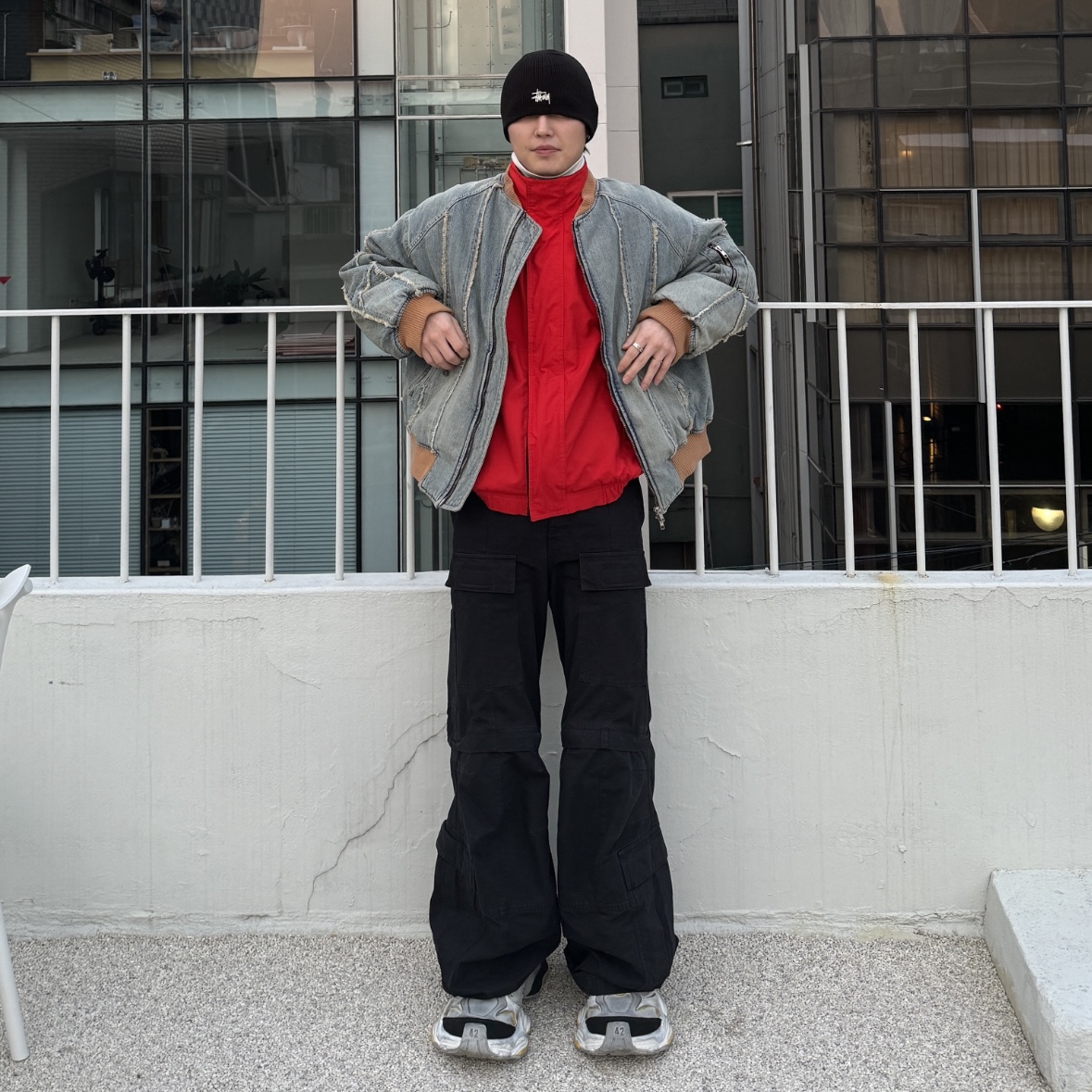 Stussy Basic Skullcap Beanie Black, Balenciaga Flared Cargo Pants Black 착용 스타일 - 1