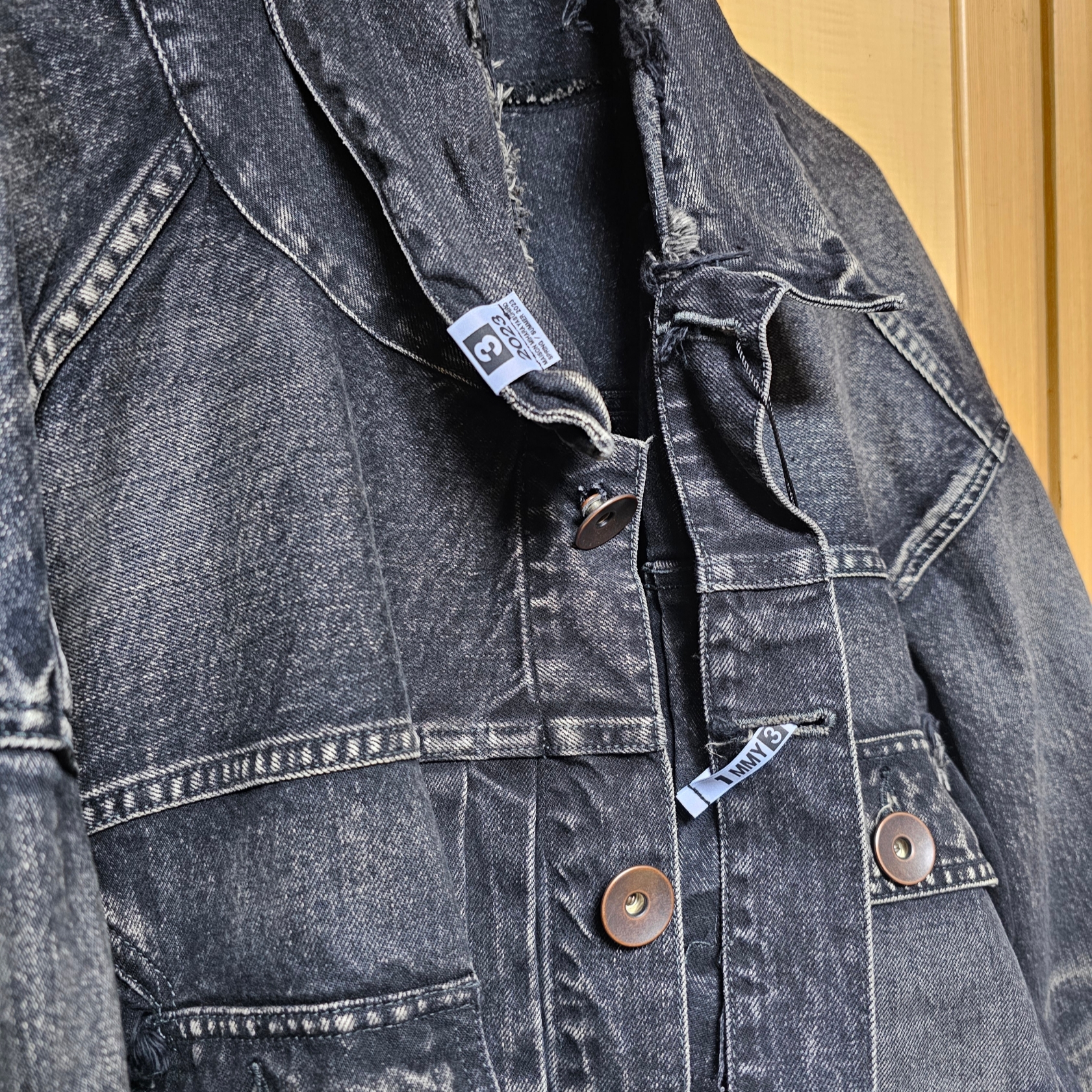 Maison Mihara Yasuhiro Opened Facing Denim Jacket Black 착용 스타일 - 2