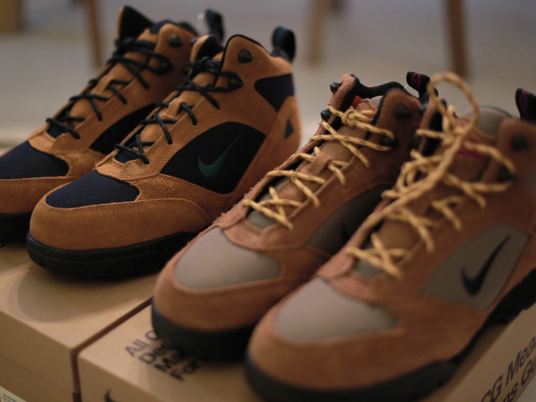 Nike ACG Torre Mid Waterproof Burnt Sienna and Obsidian, Nike ACG Torre Mid Waterproof Pecan and Olive Grey 착용 스타일 - 8