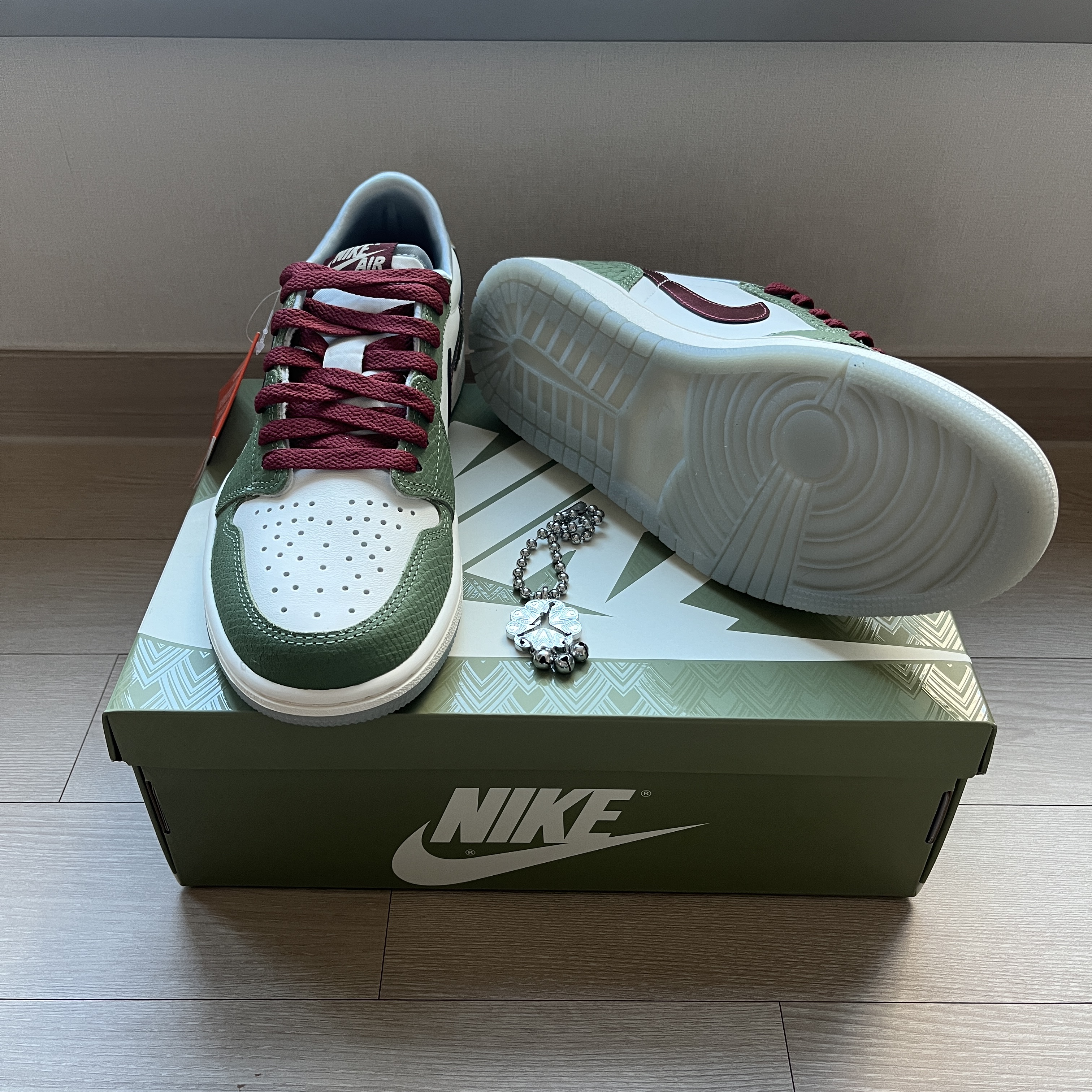 Jordan 1 Retro Low OG Chinese New Year 착용 스타일 - 3