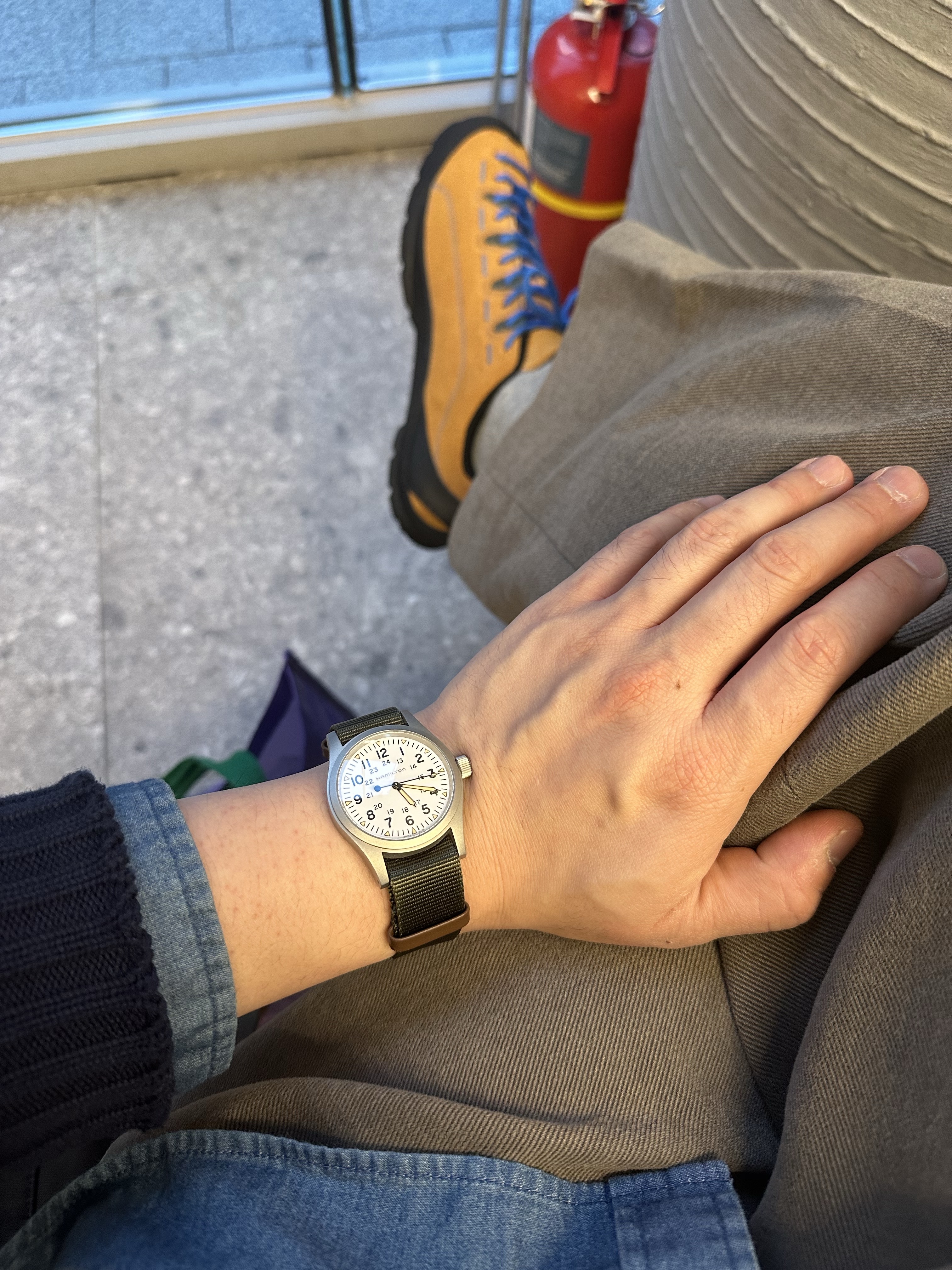 Keen Jasper Suede Sneakers Camel, Hamilton Khaki Field Mechanical 38mm Nato Strap Green White 착용 스타일