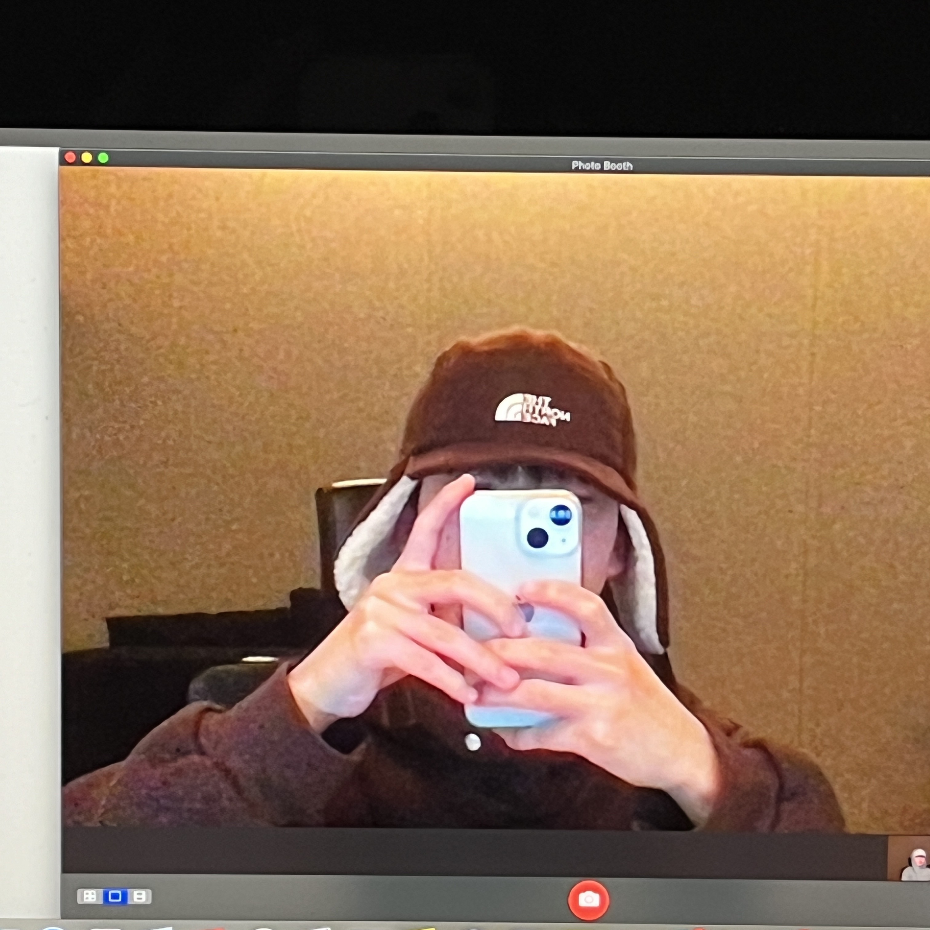 The North Face Fleece Earmuff Cap EX Cocoa Brown 착용 스타일