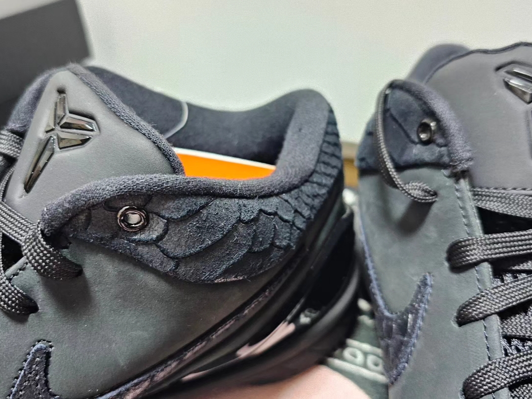 Nike Kobe 4 Protro Black University Gold 착용 스타일 - 4