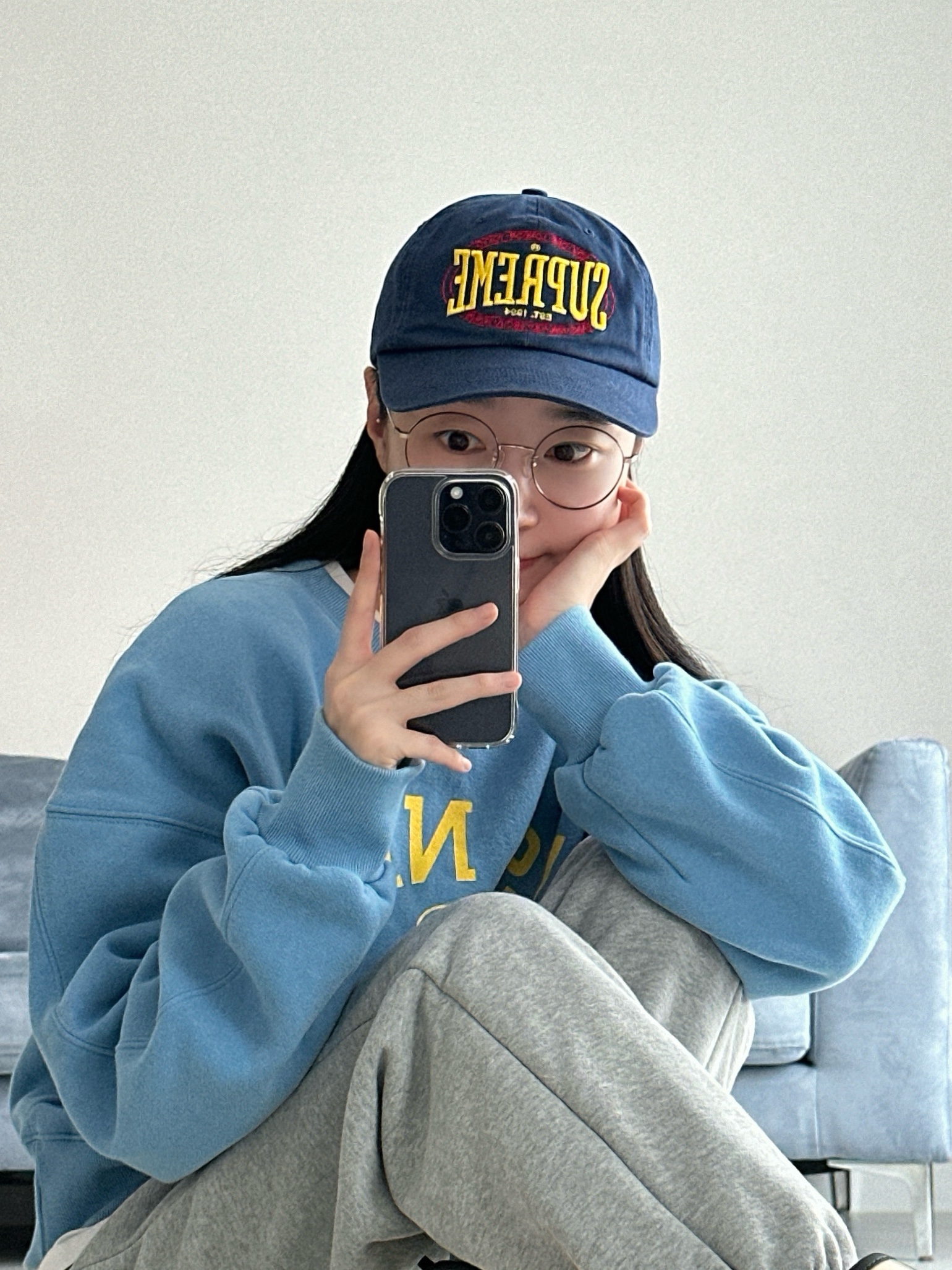Supreme Warm Up 6-Panel Navy - 23FW 착용 스타일 - 3