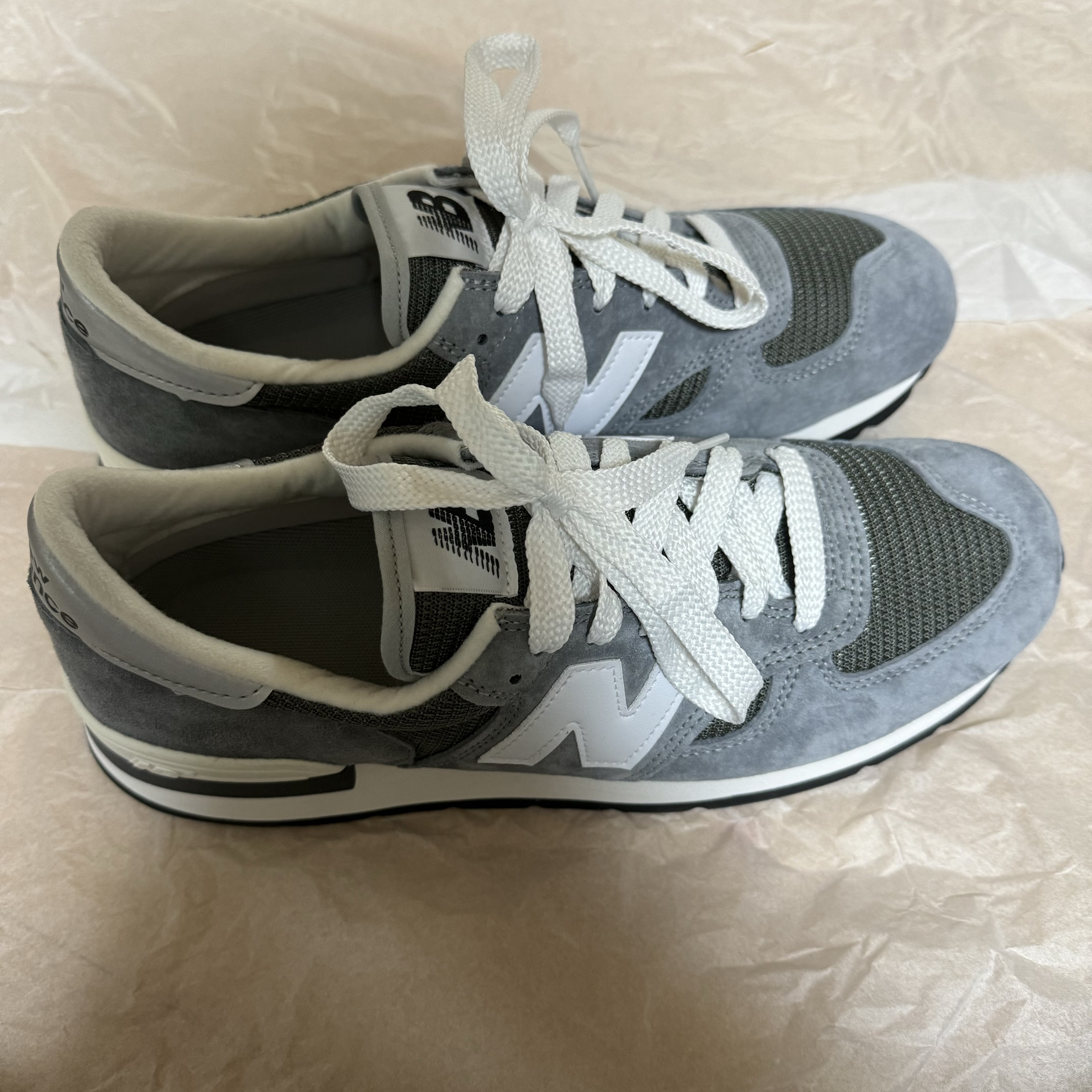 New Balance 990v1 Made in USA Grey White 착용 스타일