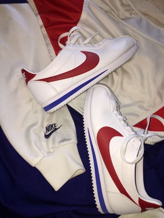 Nike Classic Cortez Forrest Gump 2018 착용 스타일