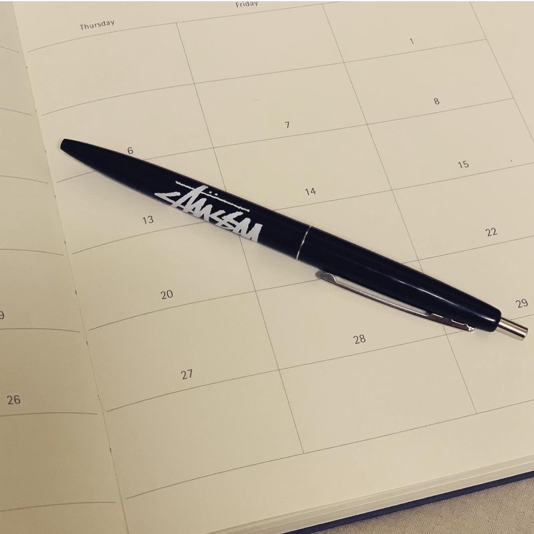 Stussy BIC Clip Pen Black 착용 스타일