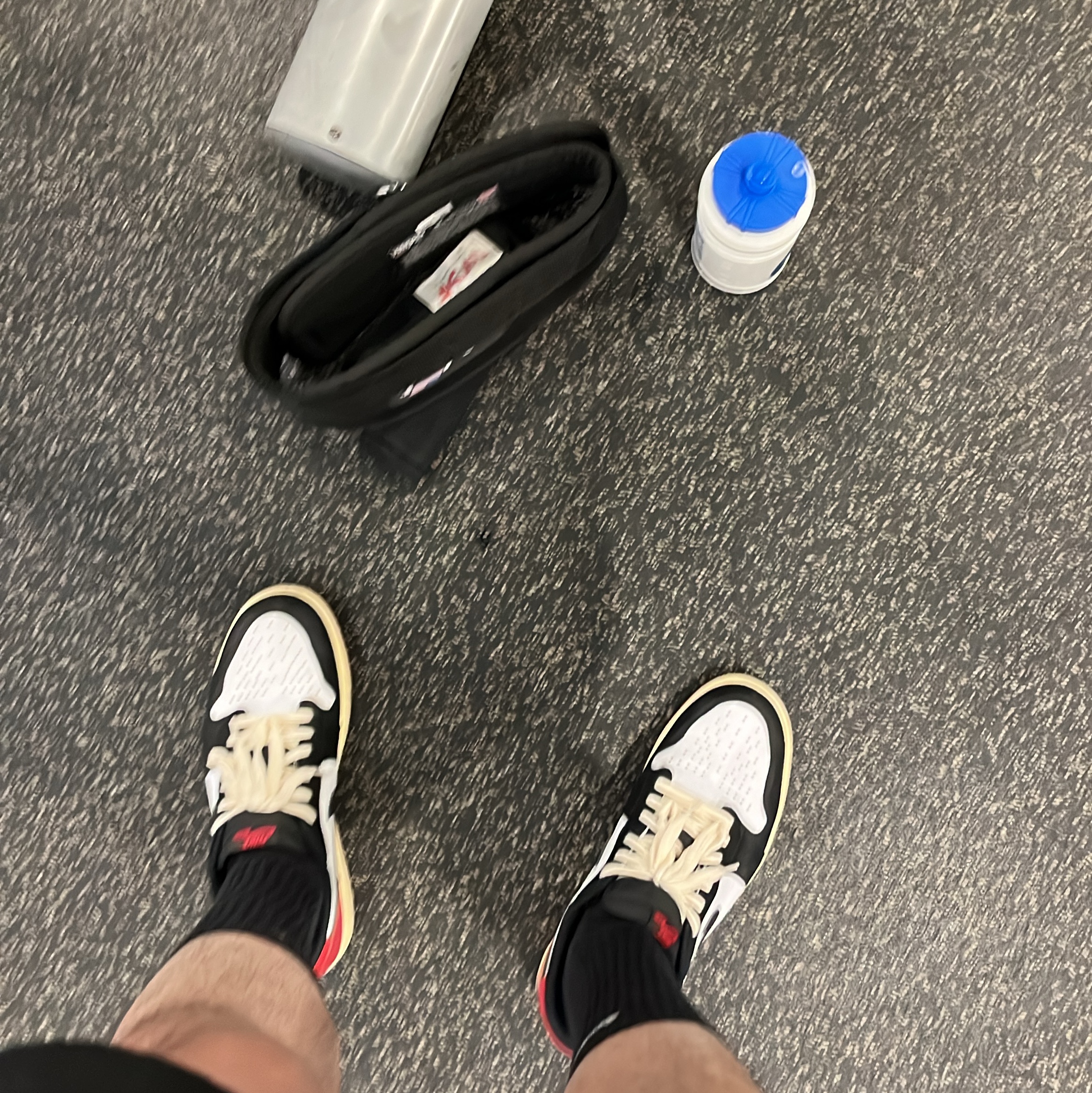 Jordan 1 Retro Low OG Black Toe 착용 스타일