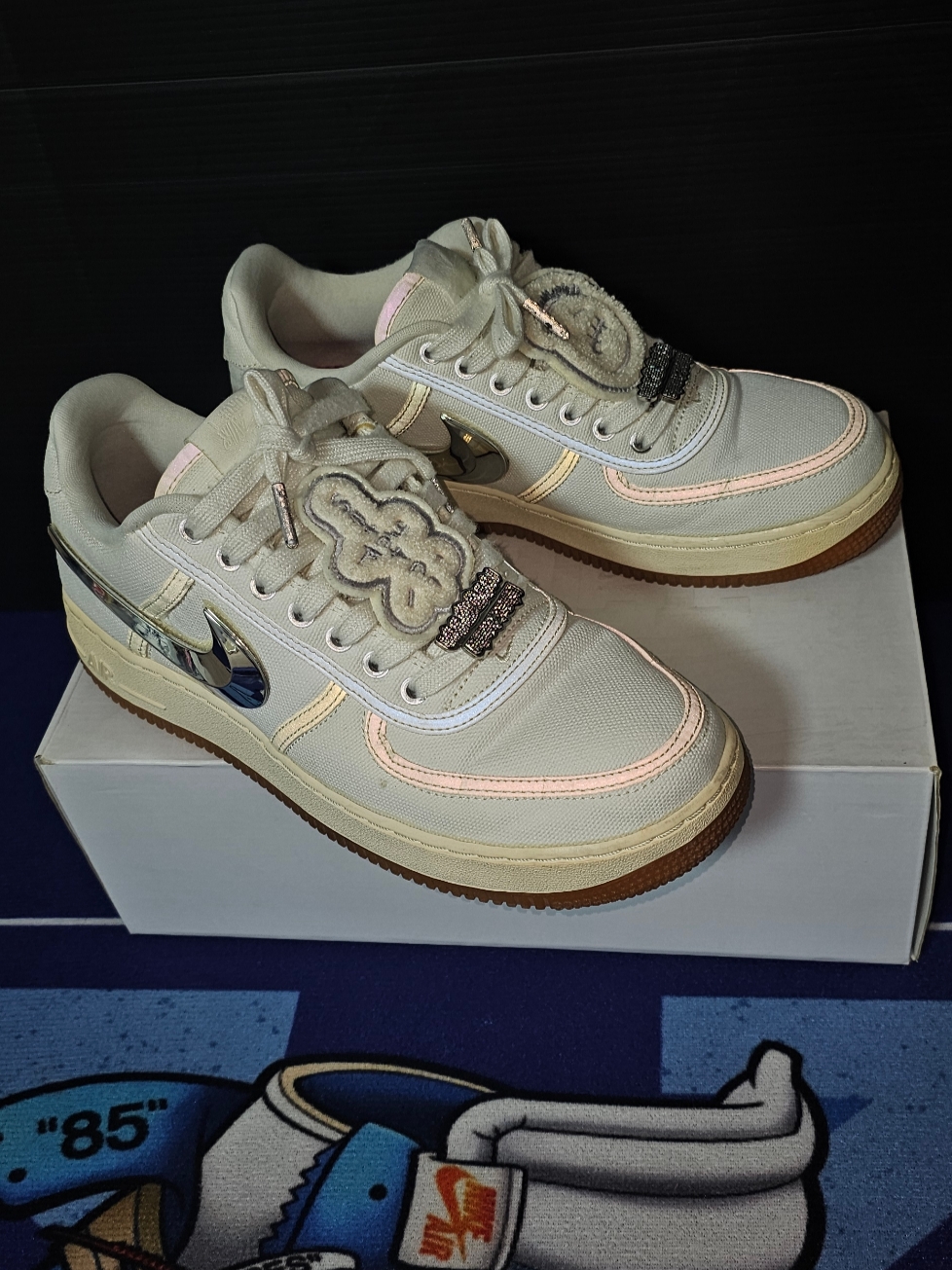 Nike x Travis Scott Air Force 1 Low Sail 착용 스타일 - 6