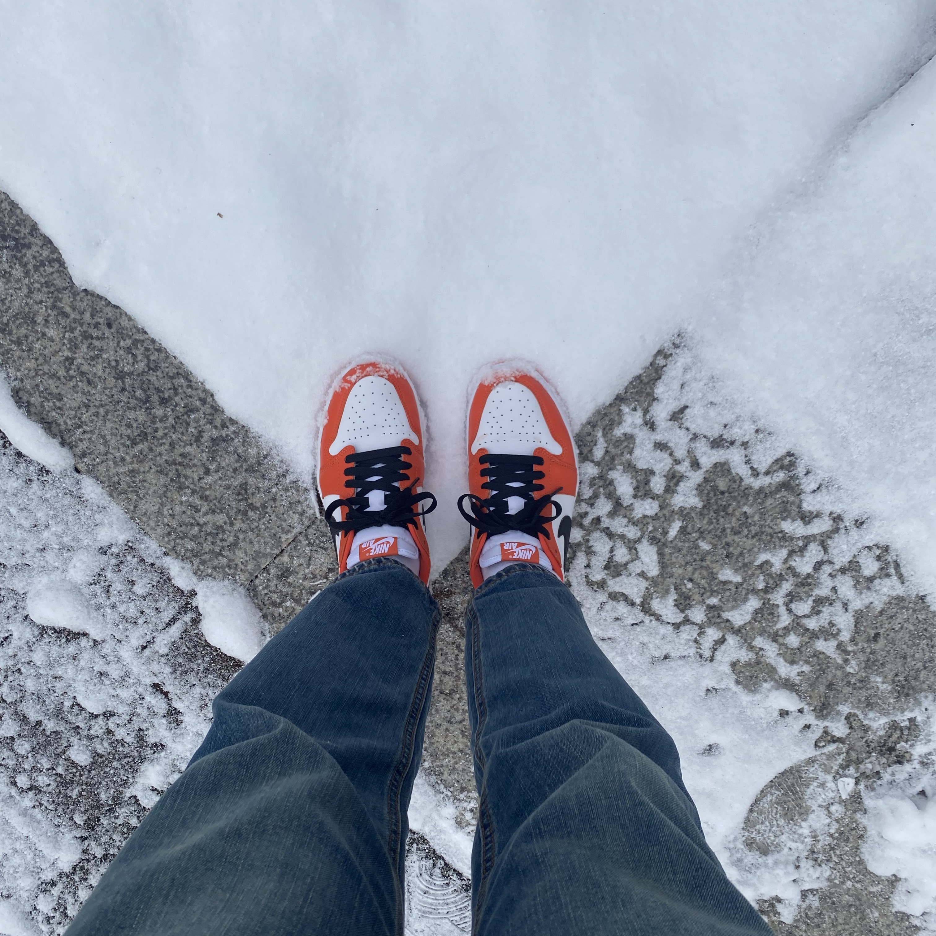 Jordan 1 Low OG Starfish 착용 스타일