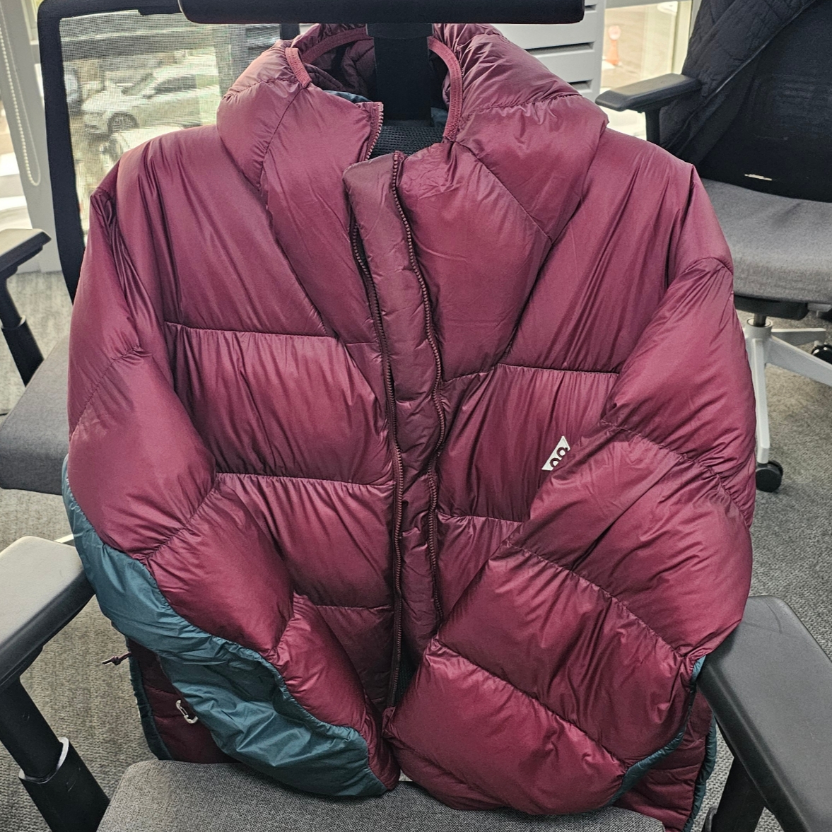 Nike ACG Therma-Fit ADV Lunar Lake Puffer Jacket Night Maroon - Asia 착용 스타일