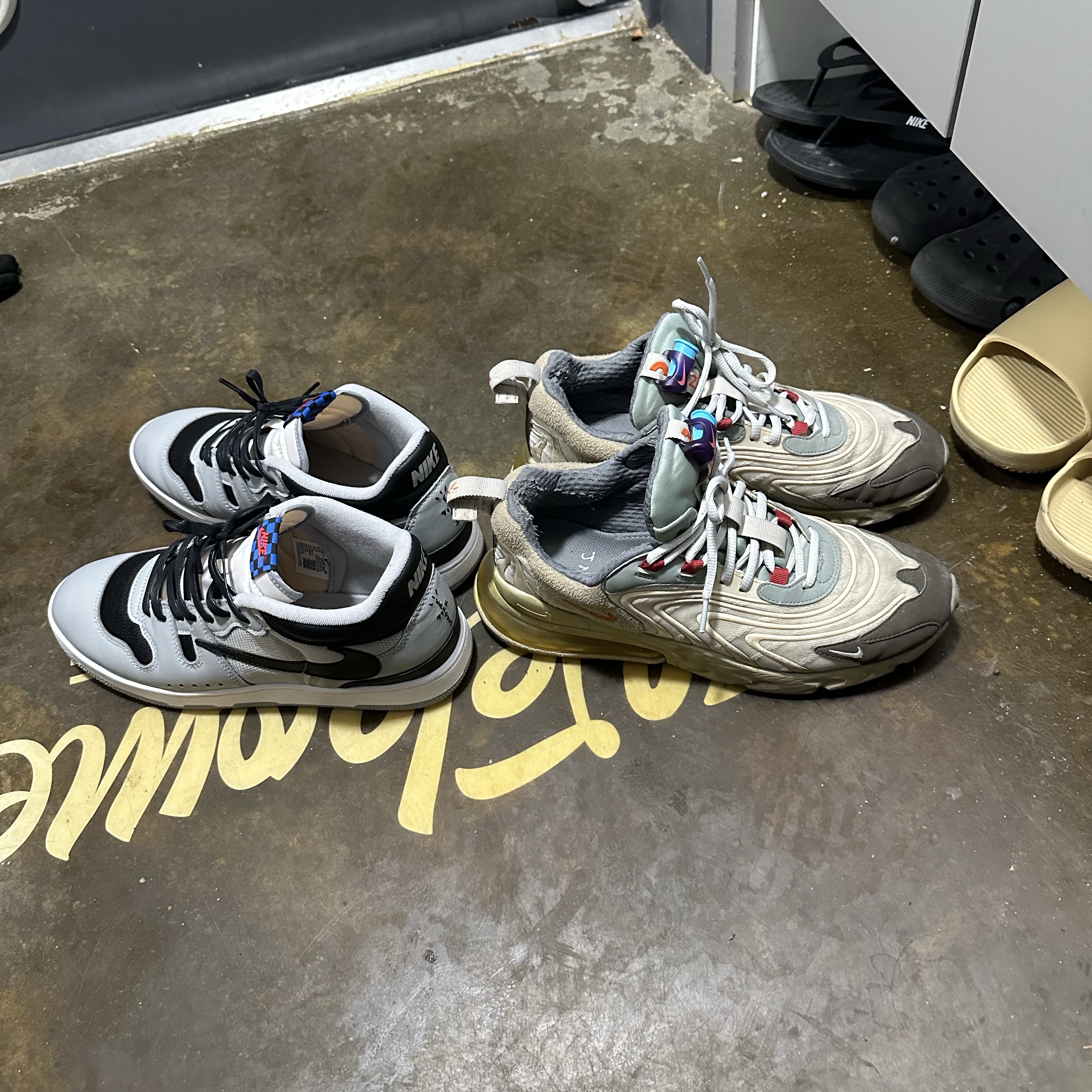 Nike x Travis Scott Mac Attack SP Light Smoke Grey, Nike x Travis Scott Air Max 270 React Cactus Trails 착용 스타일