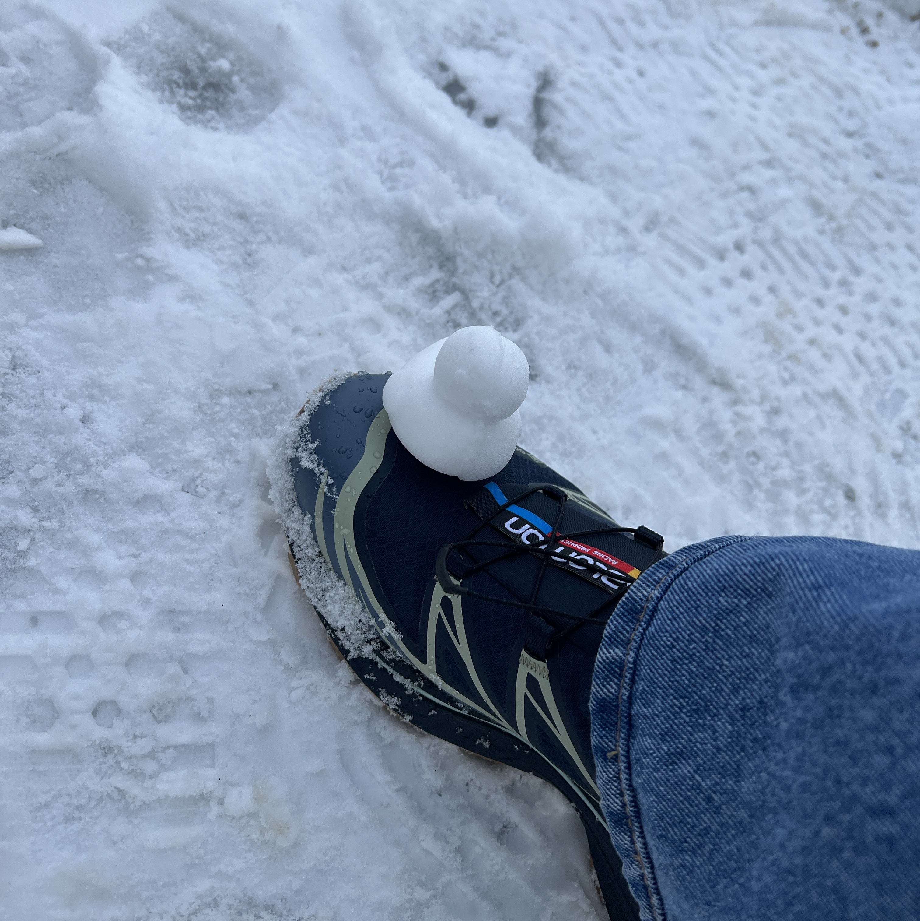Salomon XT-6 GTX Carbon Bering Sea 착용 스타일