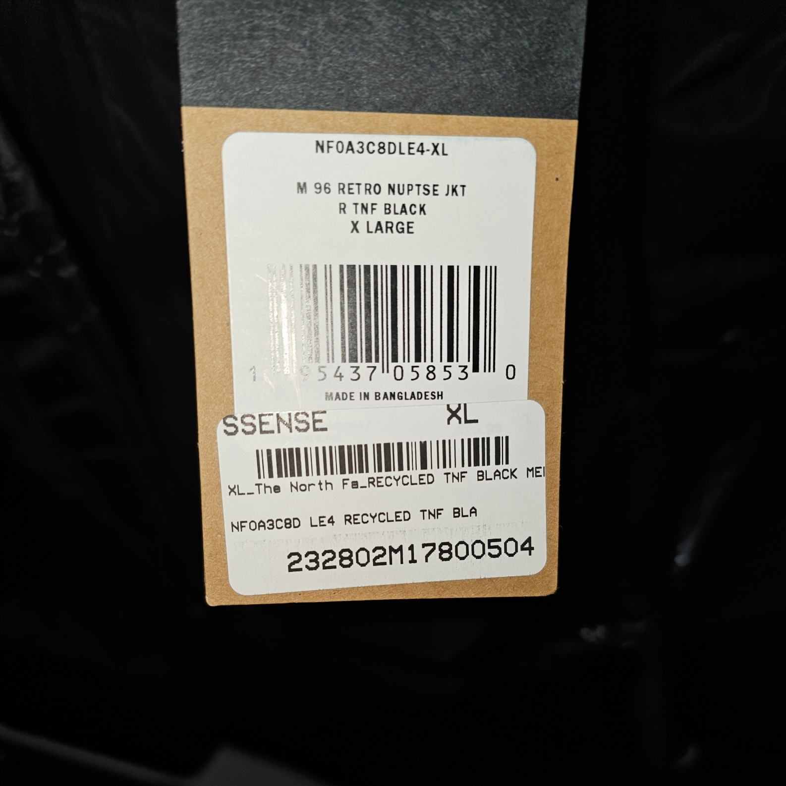 The North Face 1996 Retro Nuptse Down Jacket TNF Black 착용 스타일 - 2