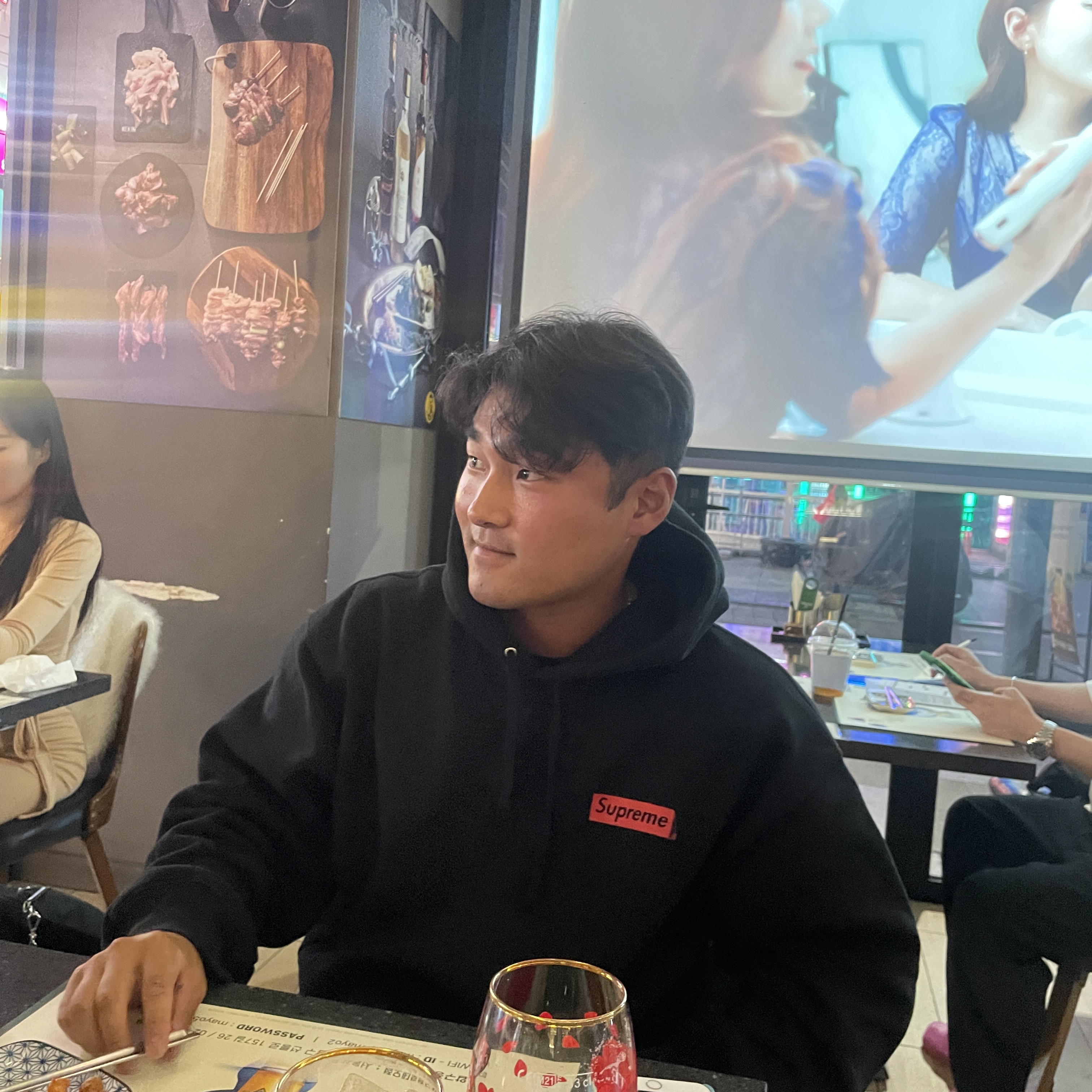 Supreme Fiend Hooded Sweatshirt Black - 23SS 착용 스타일
