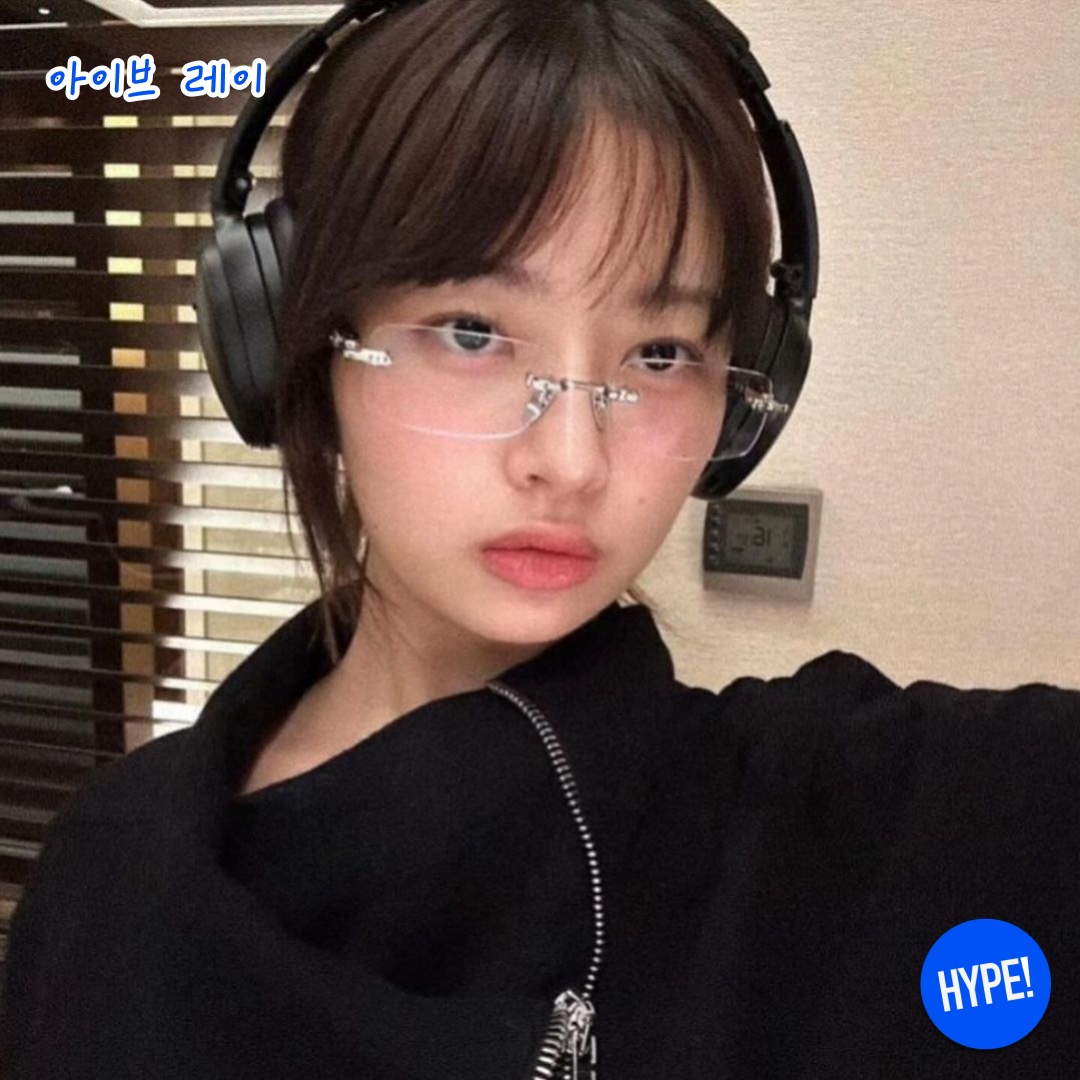 (W) 미우 미우 리가드 선글라스 블루 렌즈 허니 톨토이즈쉘 아세테이트 얼터너티브 핏, 젠틀 몬스터 x 데이제르 피어스드 02 실버 착용 스타일 - 3