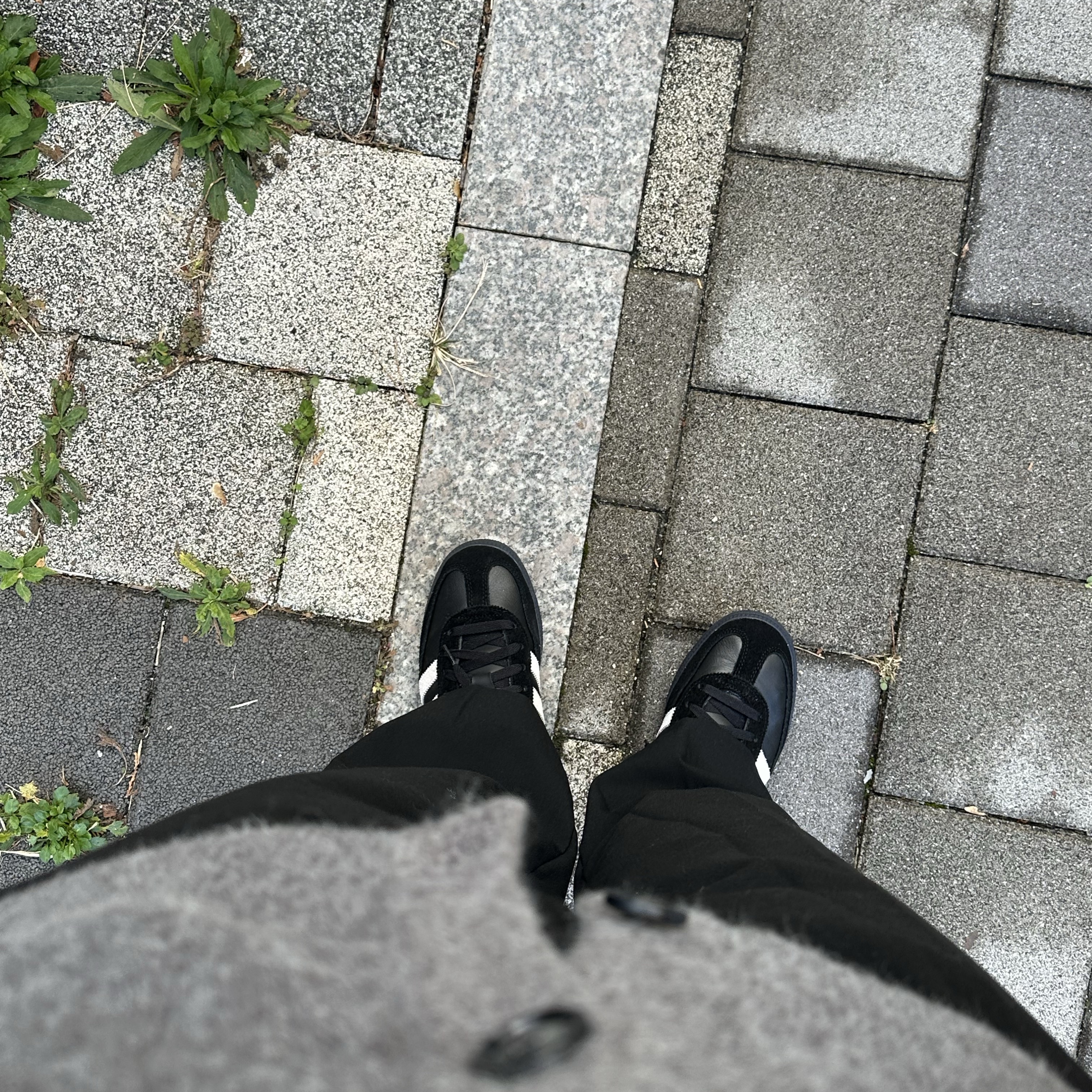 Adidas Spezial Handball Core Black Cloud White 착용 스타일