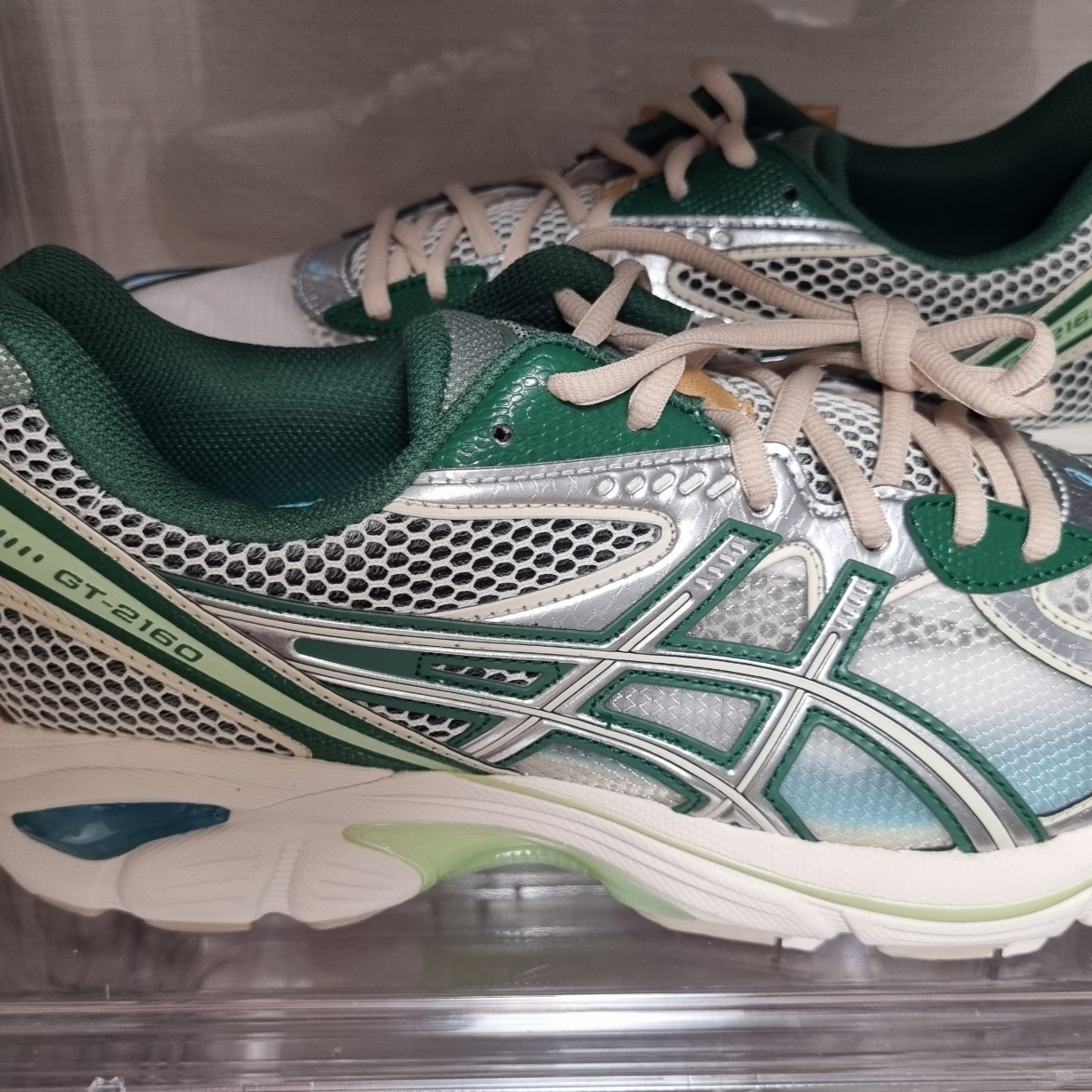 Asics x Above The Clouds GT-2160 Cream Shamrock Green 착용 스타일