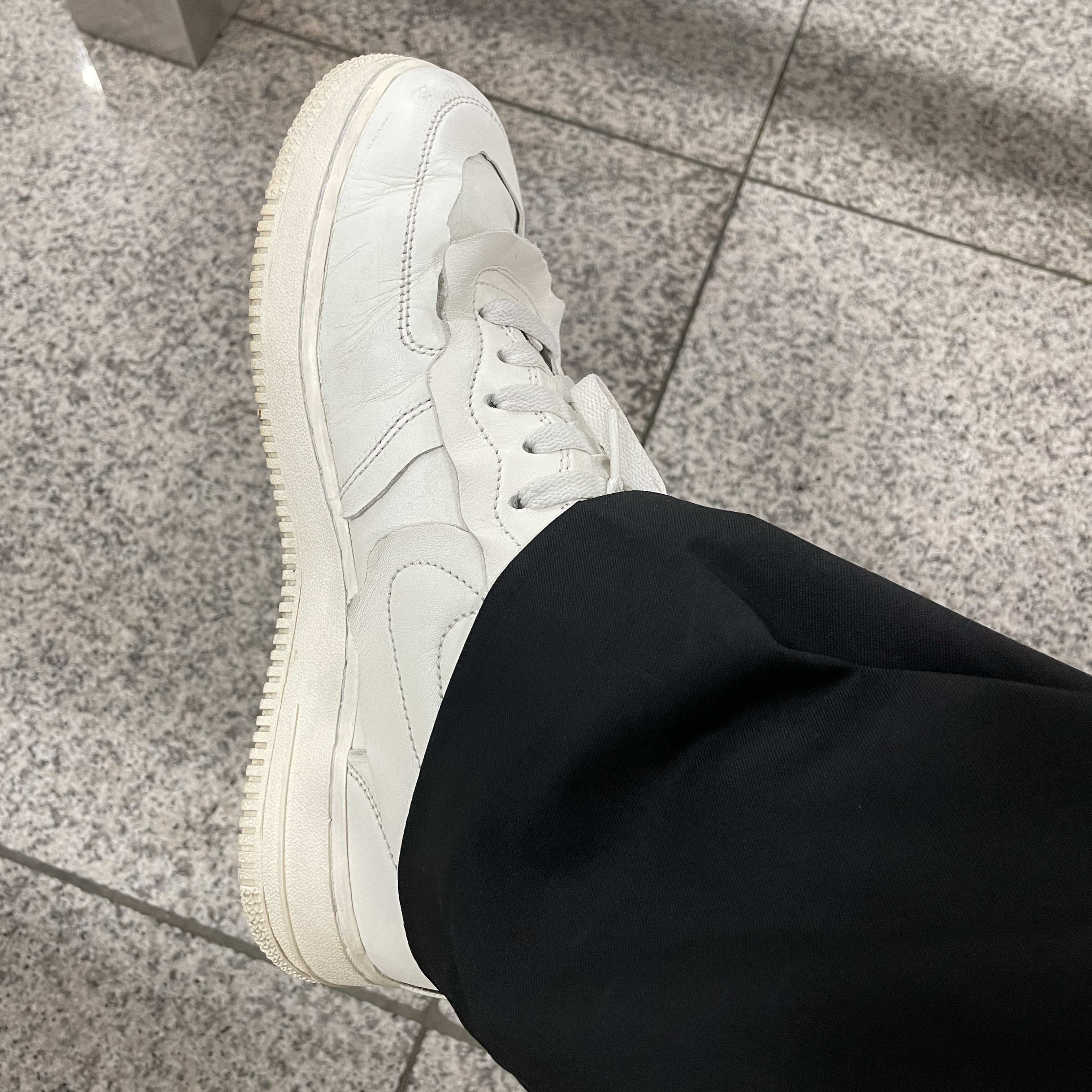 Nike x Comme des Garcons Homme Plus Air Force Mid White 착용 스타일