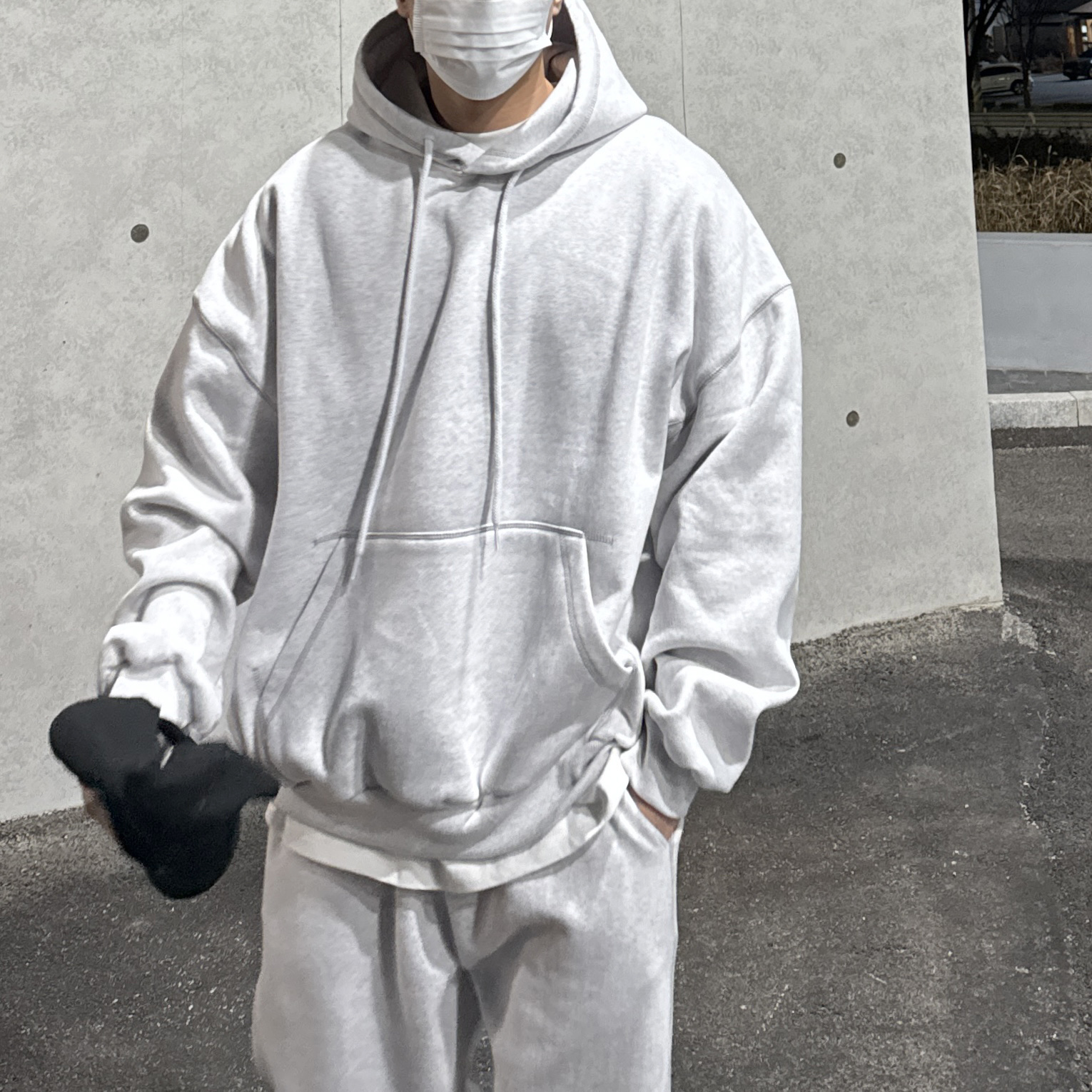Oakley Factory Team x Brain Dead Flesh Milk Black 착용 스타일 - 1