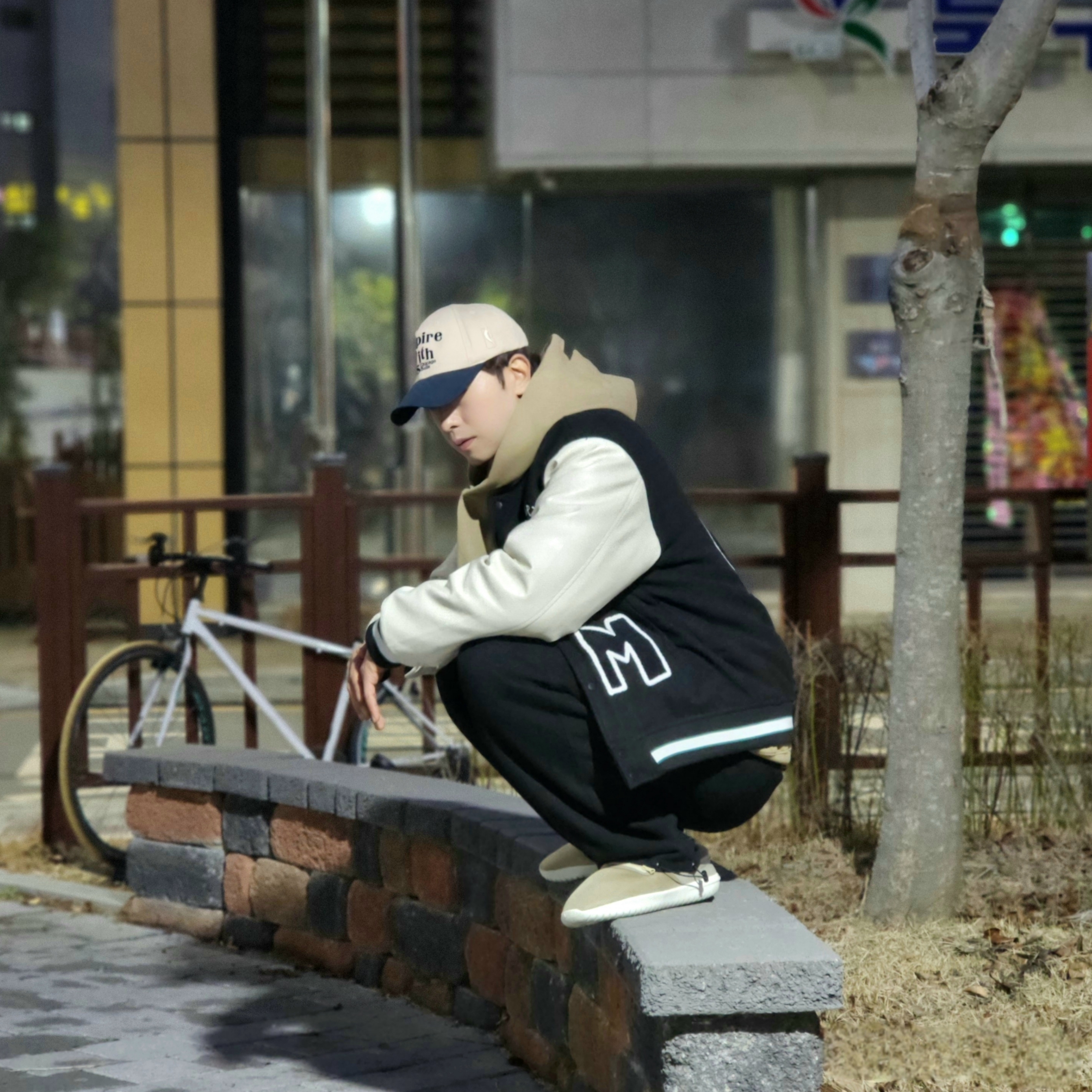 Essentials Hoodie Oak - 22SS, Nike Burrow Khaki Rattan 착용 스타일 - 4