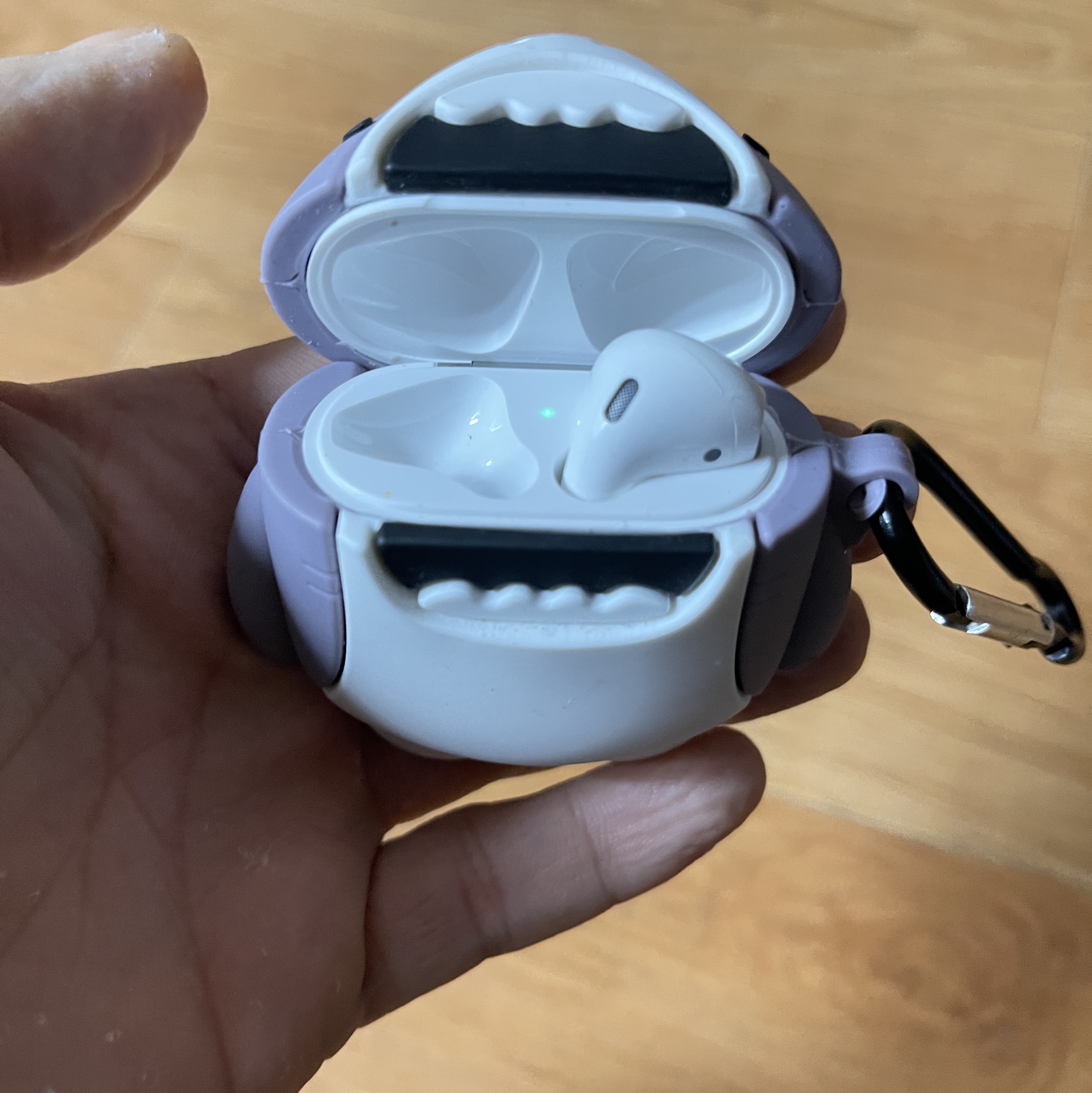 Apple AirPods 2nd Gen (Korean Ver.) 착용 스타일