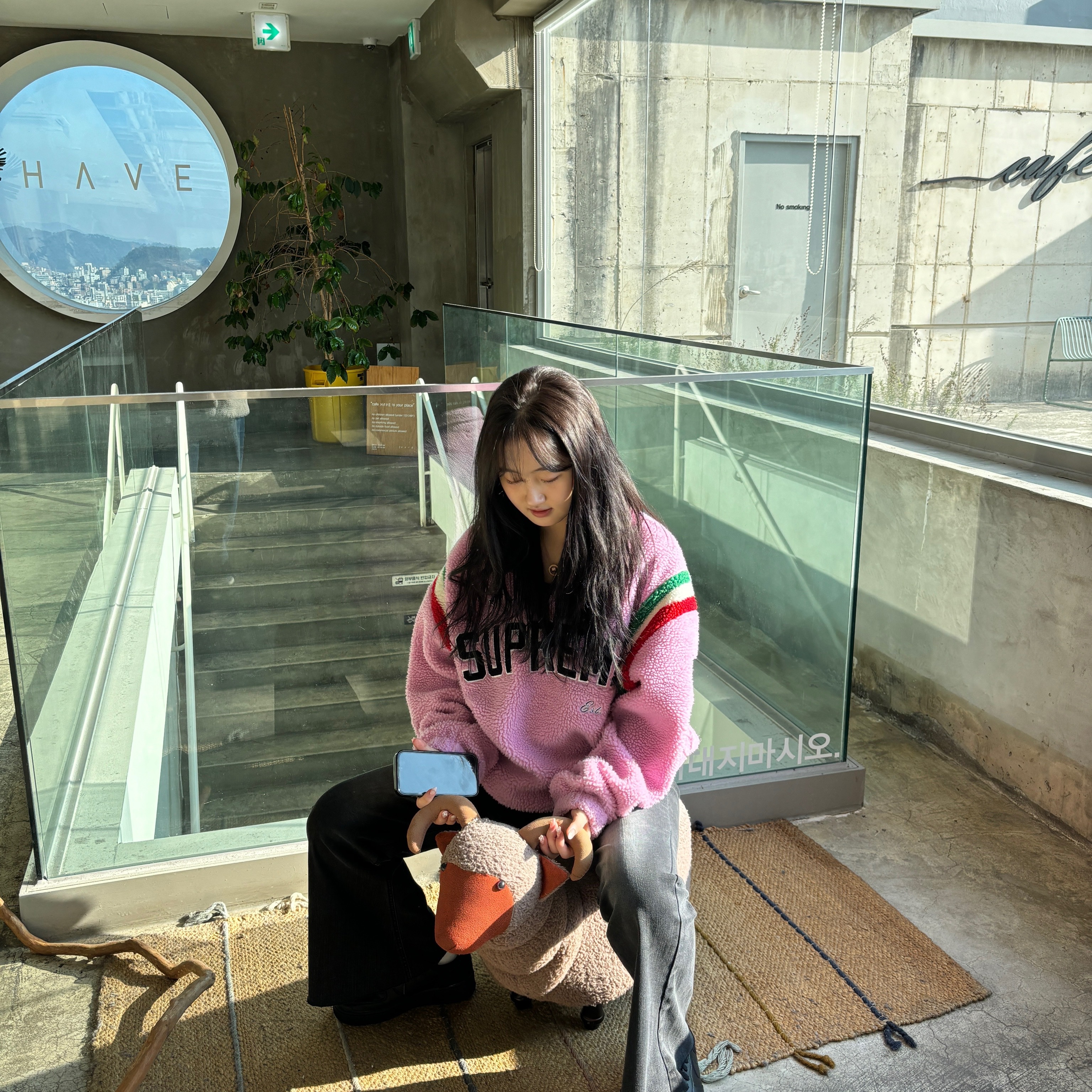 Supreme Arc Half Zip Fleece Pullover Pink - 23FW 착용 스타일 - 4