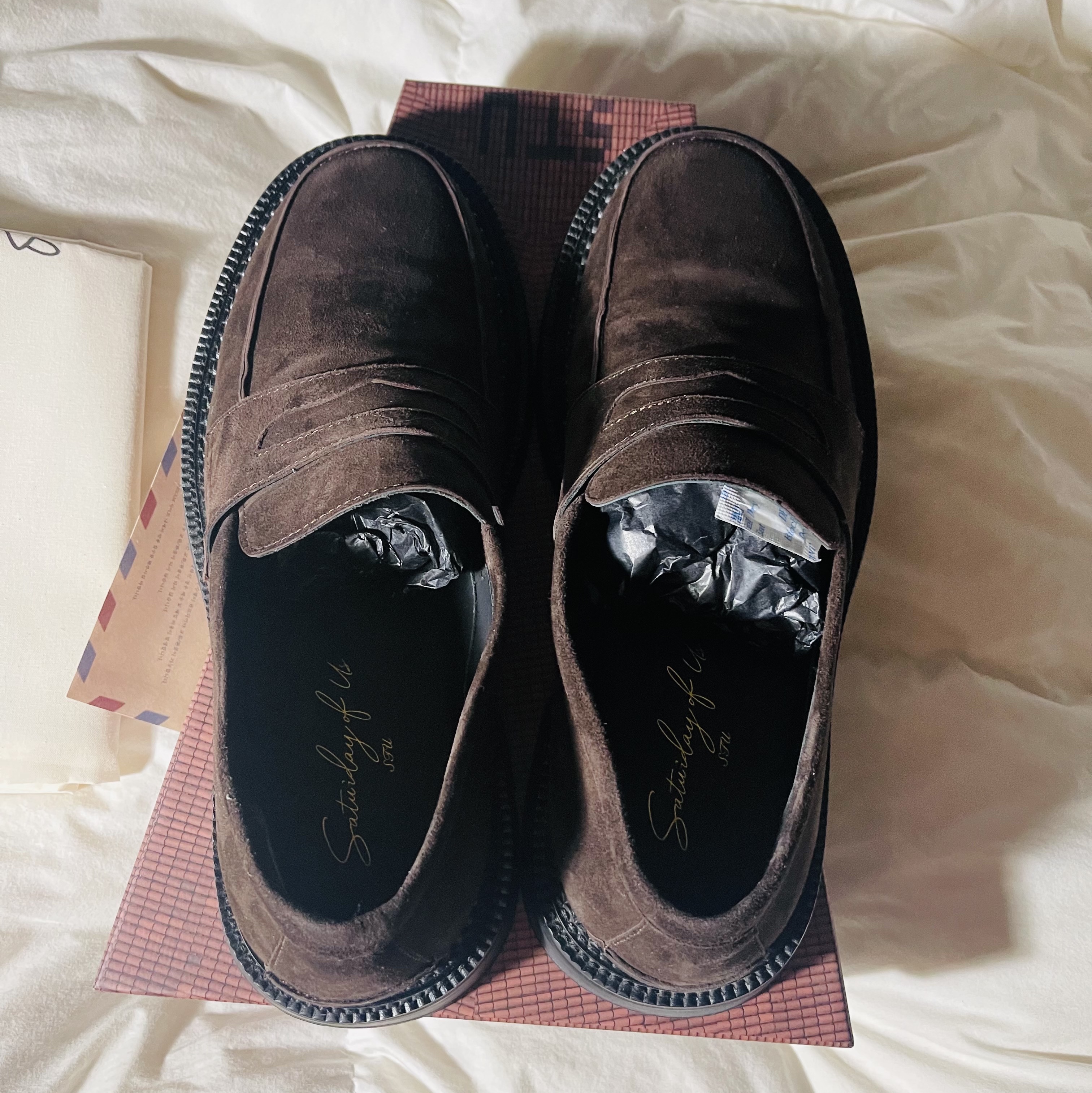 STU Suede Peny Loafers Brown 착용 스타일