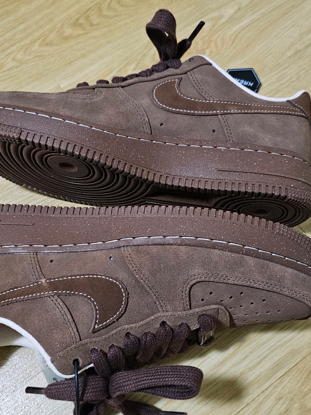 (W) Nike Air Force 1 '07 Cacao Wow 착용 스타일 - 2