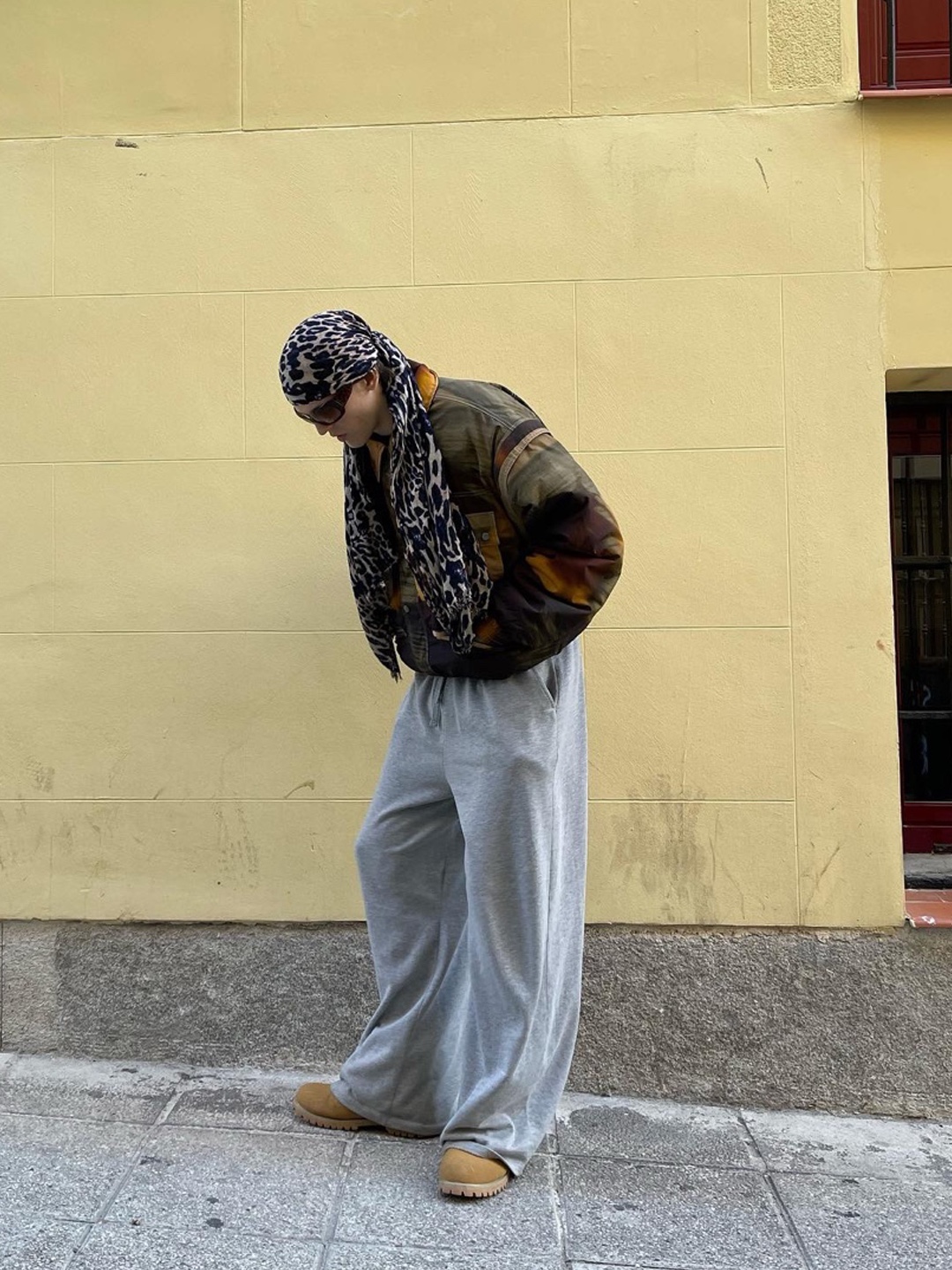 IAB Studio Sweatpants Light Gray, Supreme x Bless Sweatpant Jean Heather Grey - 23FW 착용 스타일 - 3