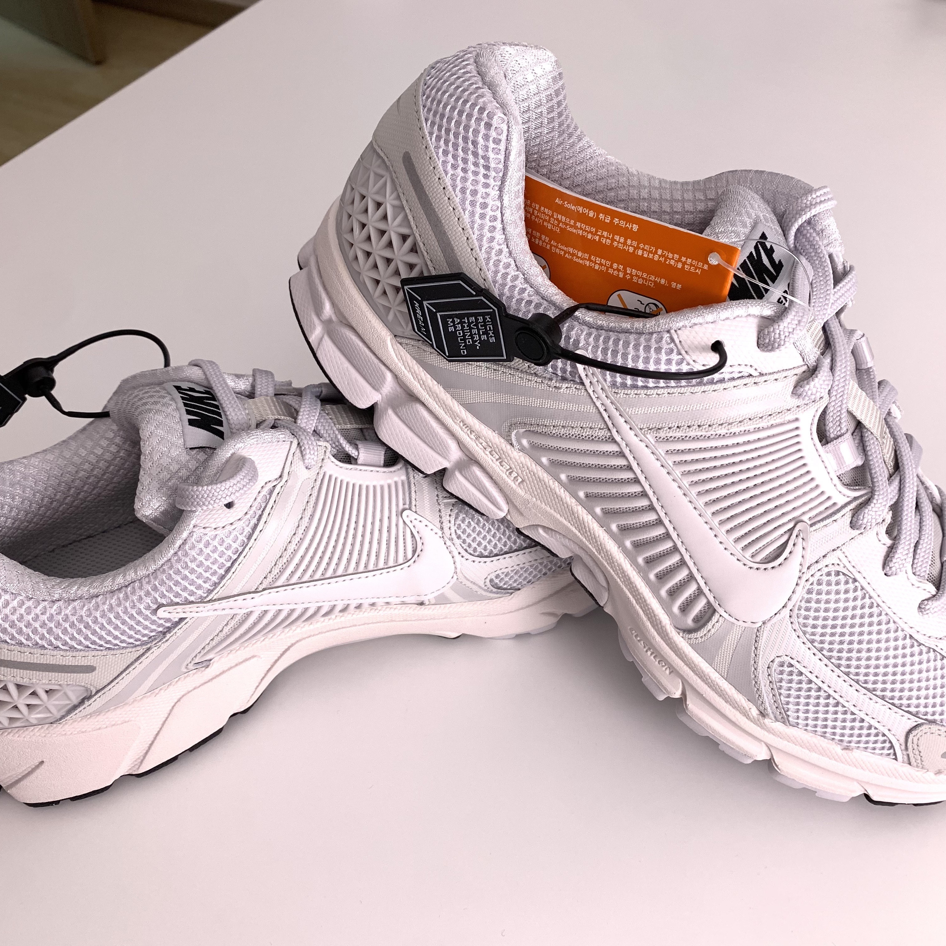 Nike Zoom Vomero 5 SP Vast Grey 2023 착용 스타일 - 3