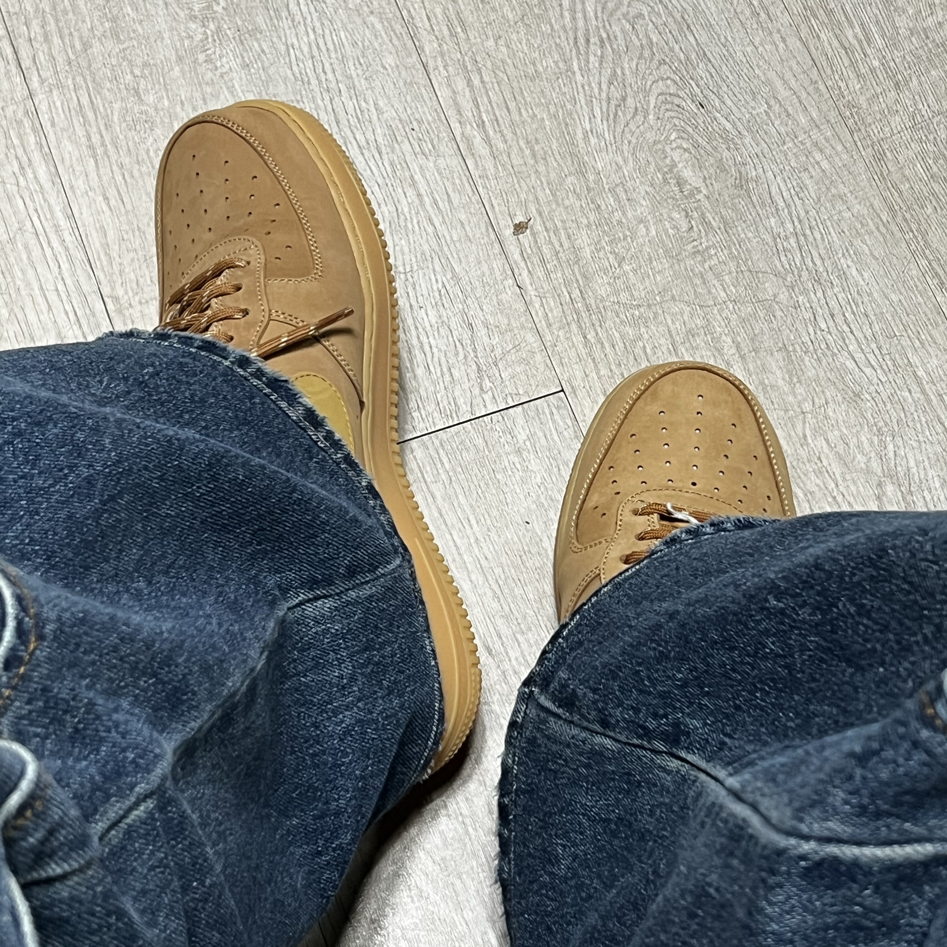 Nike Air Force 1 '07 WB Flax 착용 스타일