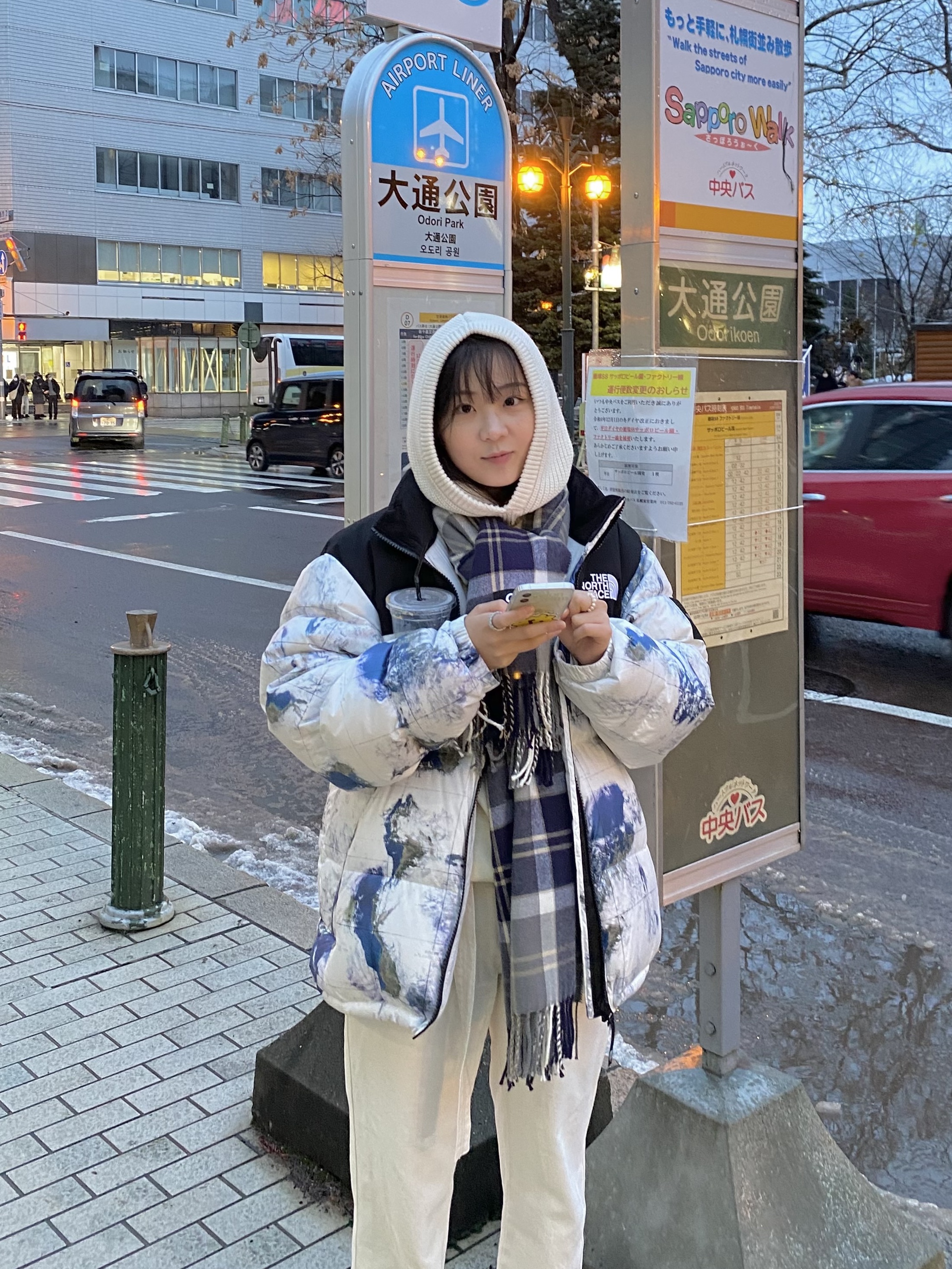 The North Face White Label Novelty Nuptse Down Jacket P White Sand 착용 스타일
