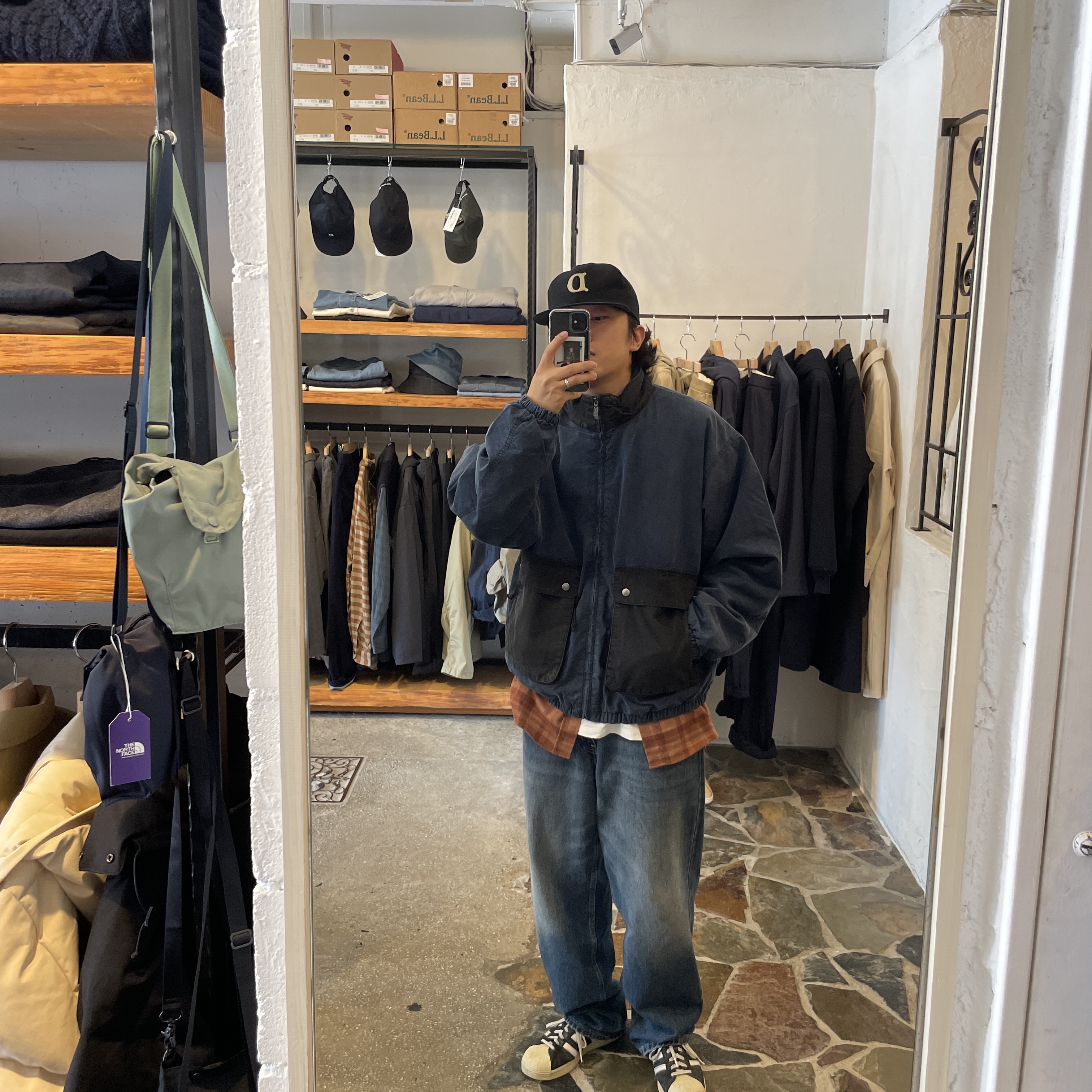 Adidas Superstar Premium Black White, The North Face Purple Label Indigo Stroll Field Jacket Indigo 착용 스타일