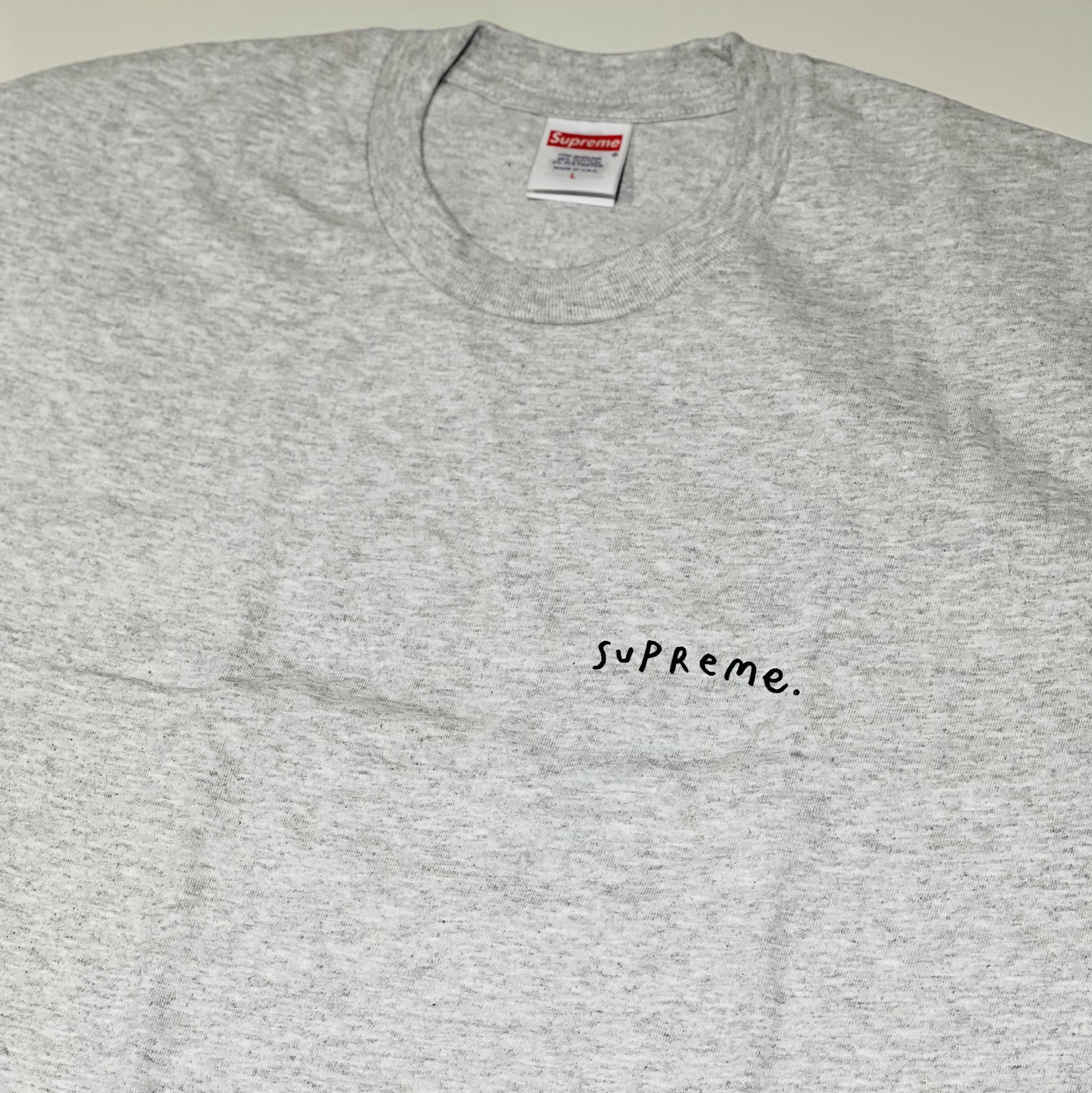 Supreme Ying Yang T-Shirt Ash Grey - 23FW 착용 스타일 - 2
