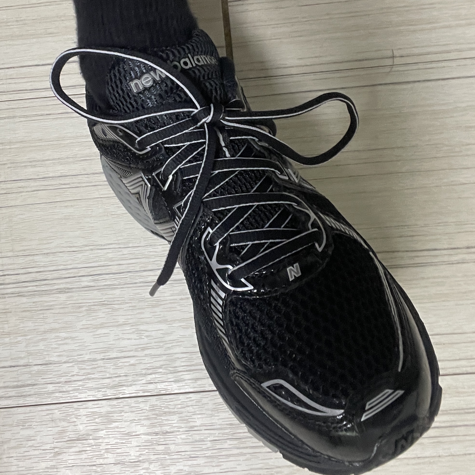 New Balance 860v2 Black Grey 착용 스타일