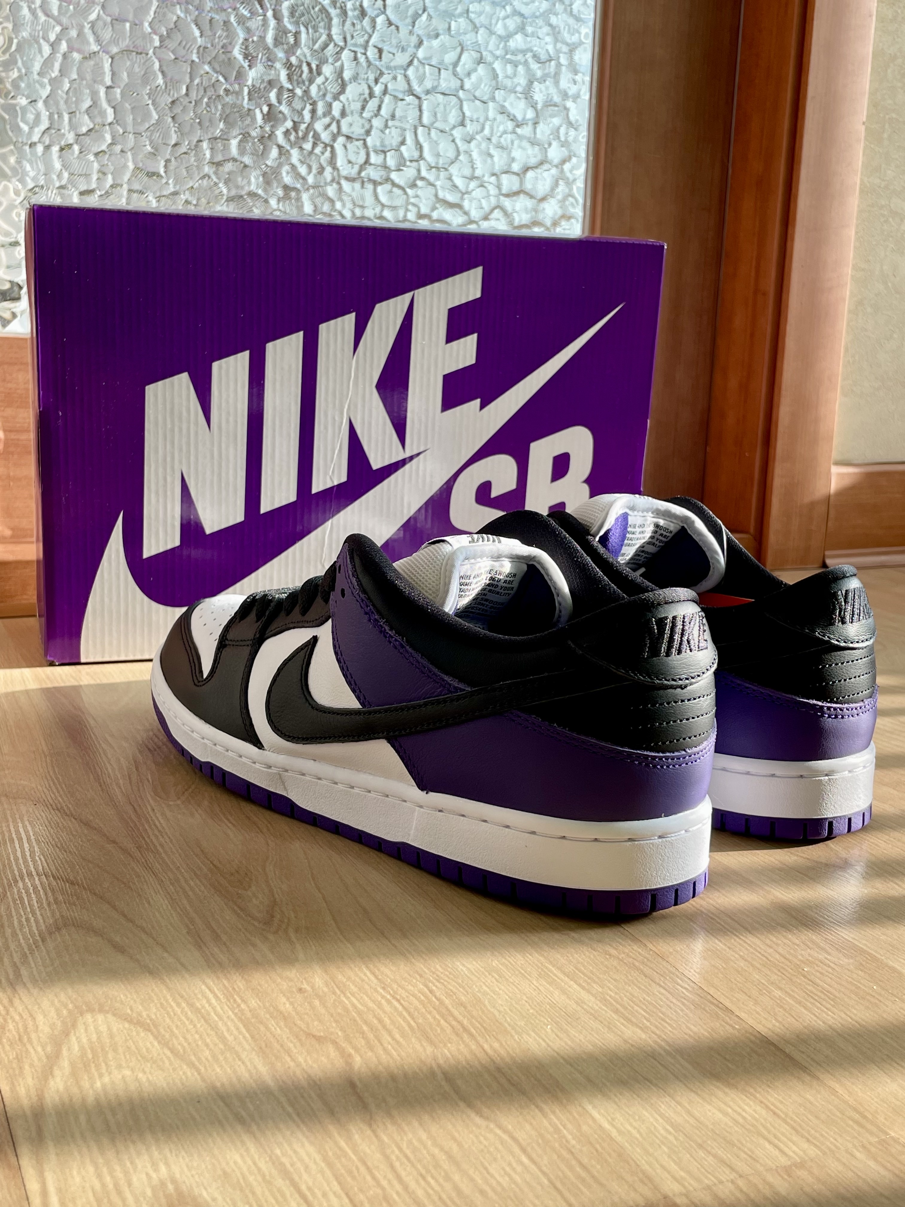Nike SB Dunk Low Pro Court Purple 착용 스타일 - 2