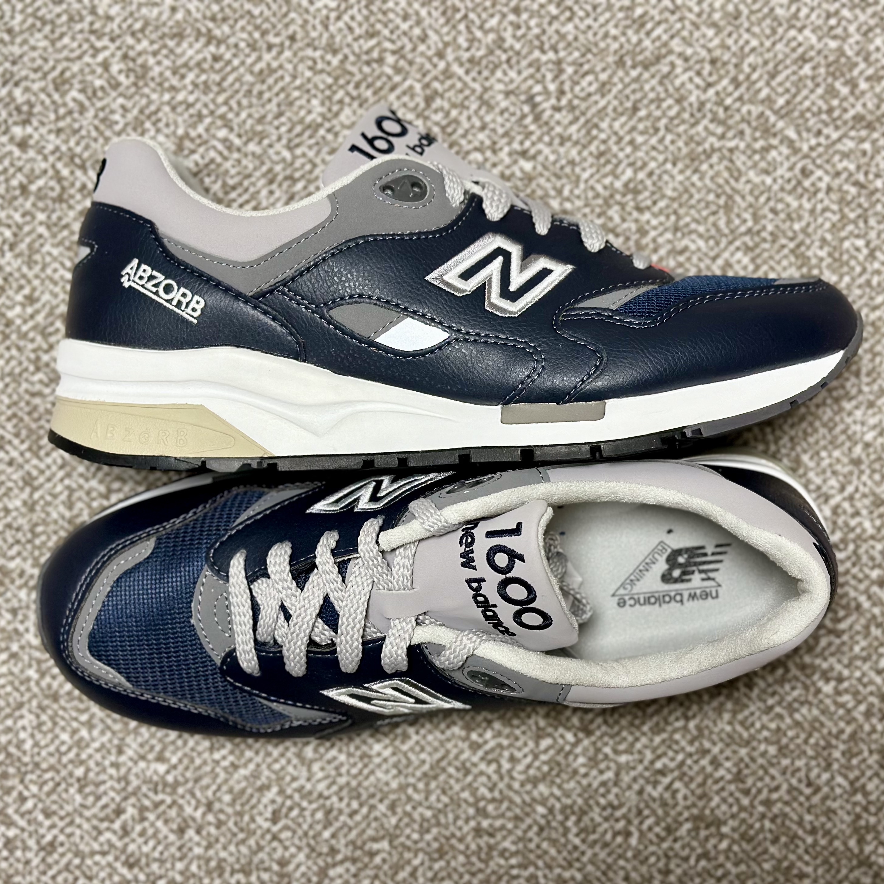 New Balance 1600 Legacy Navy 착용 스타일 - 2