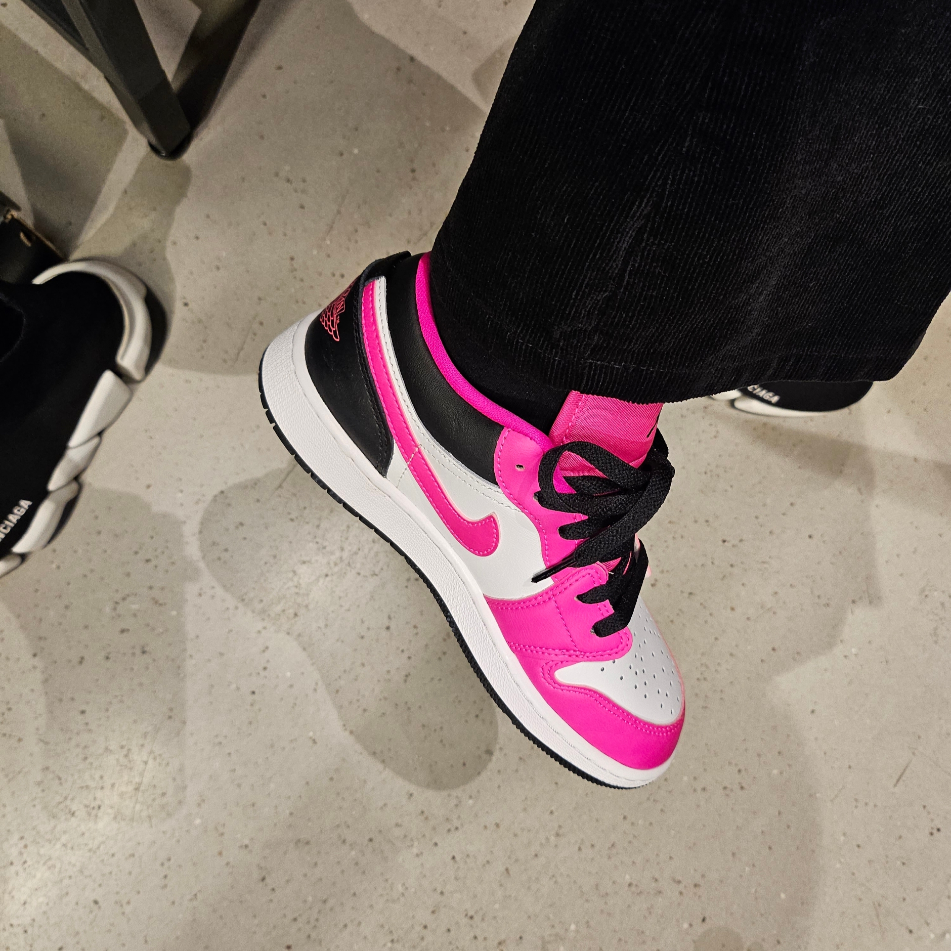 (GS) Jordan 1 Low Fierce Pink 착용 스타일 - 2