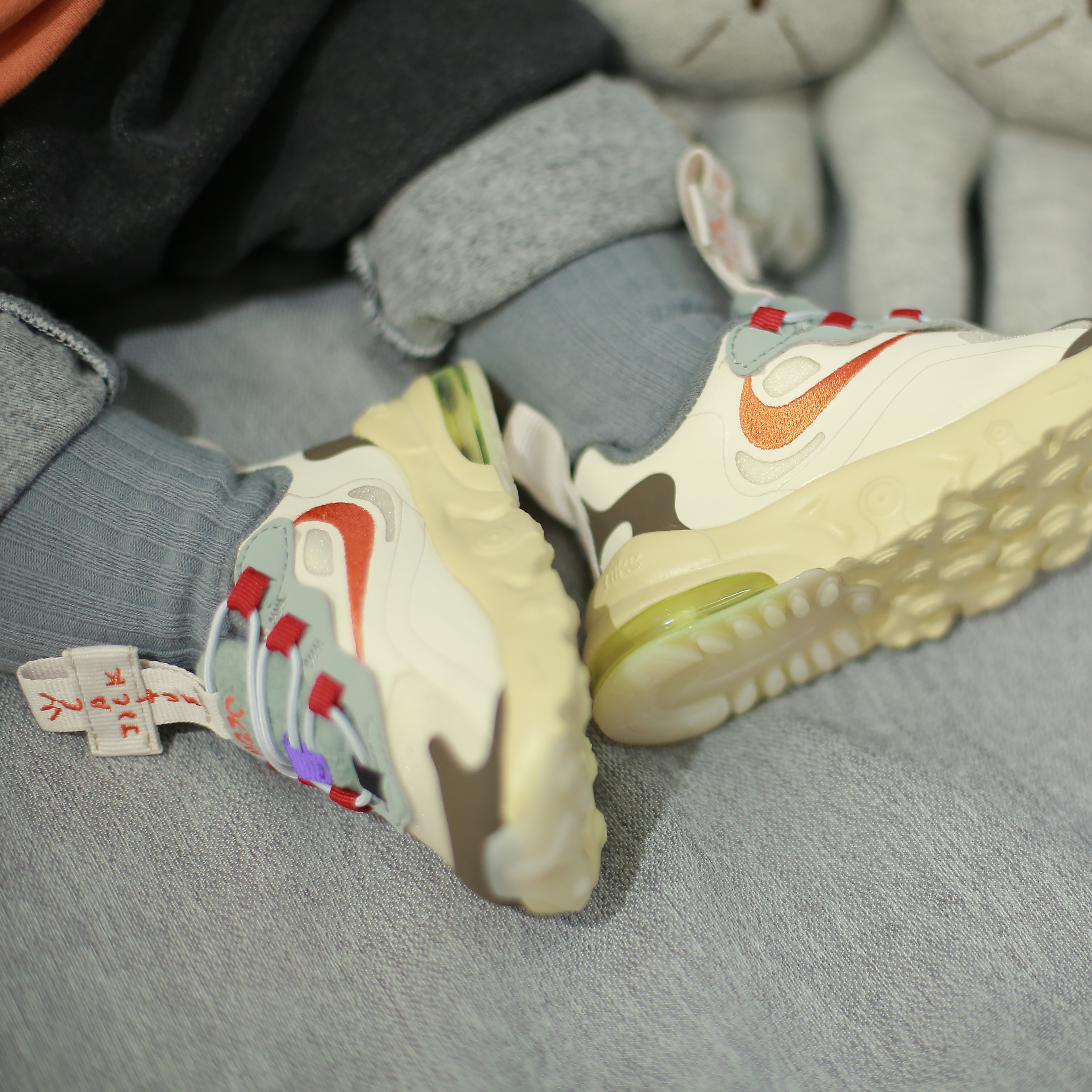 (TD) Nike x Travis Scott Air Max 270 React Cactus Trails, (TD) Nike x Travis Scott Air Force 1 Low Cactus Jack 착용 스타일 - 2