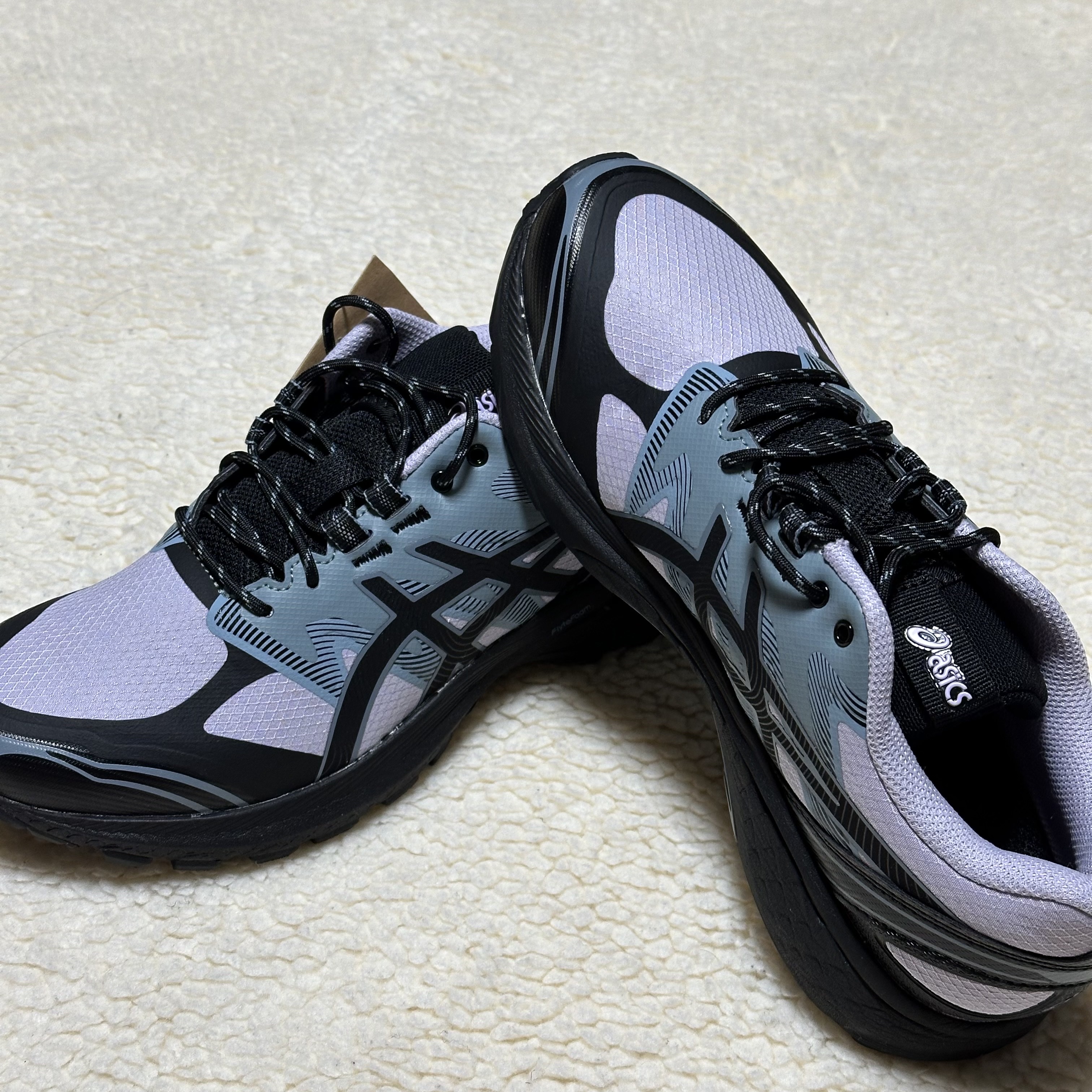Asics Gel-Terrain Faded Ash Rock Black 착용 스타일